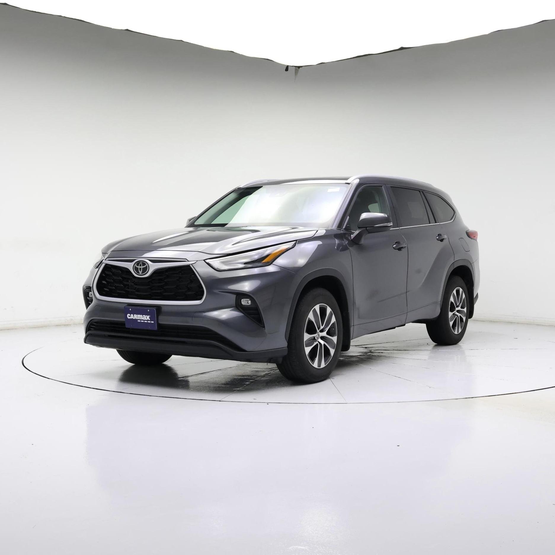 Thumbnail: 2023 Toyota Highlander - 4