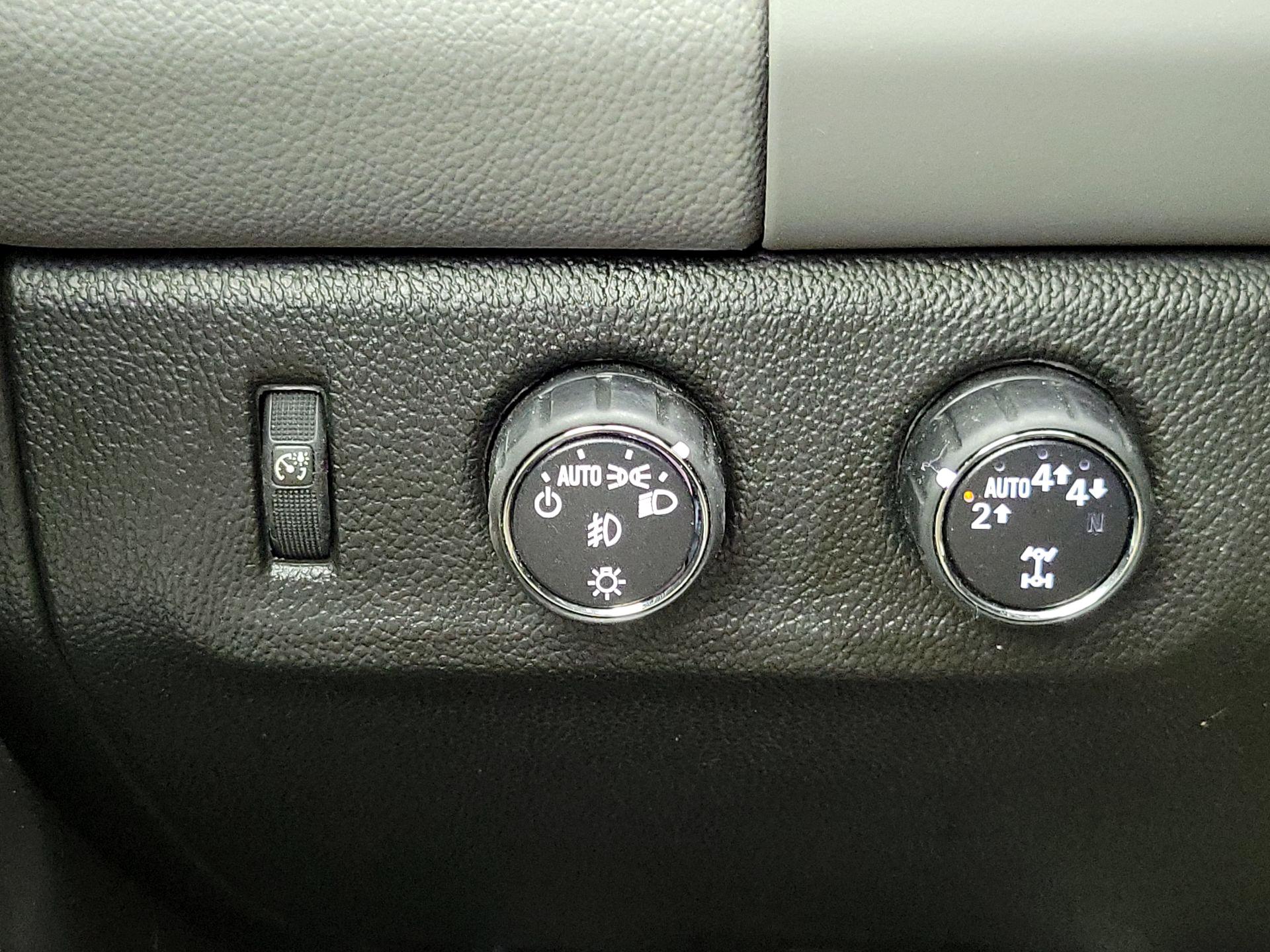 Thumbnail: 2017 Chevrolet Colorado - 13