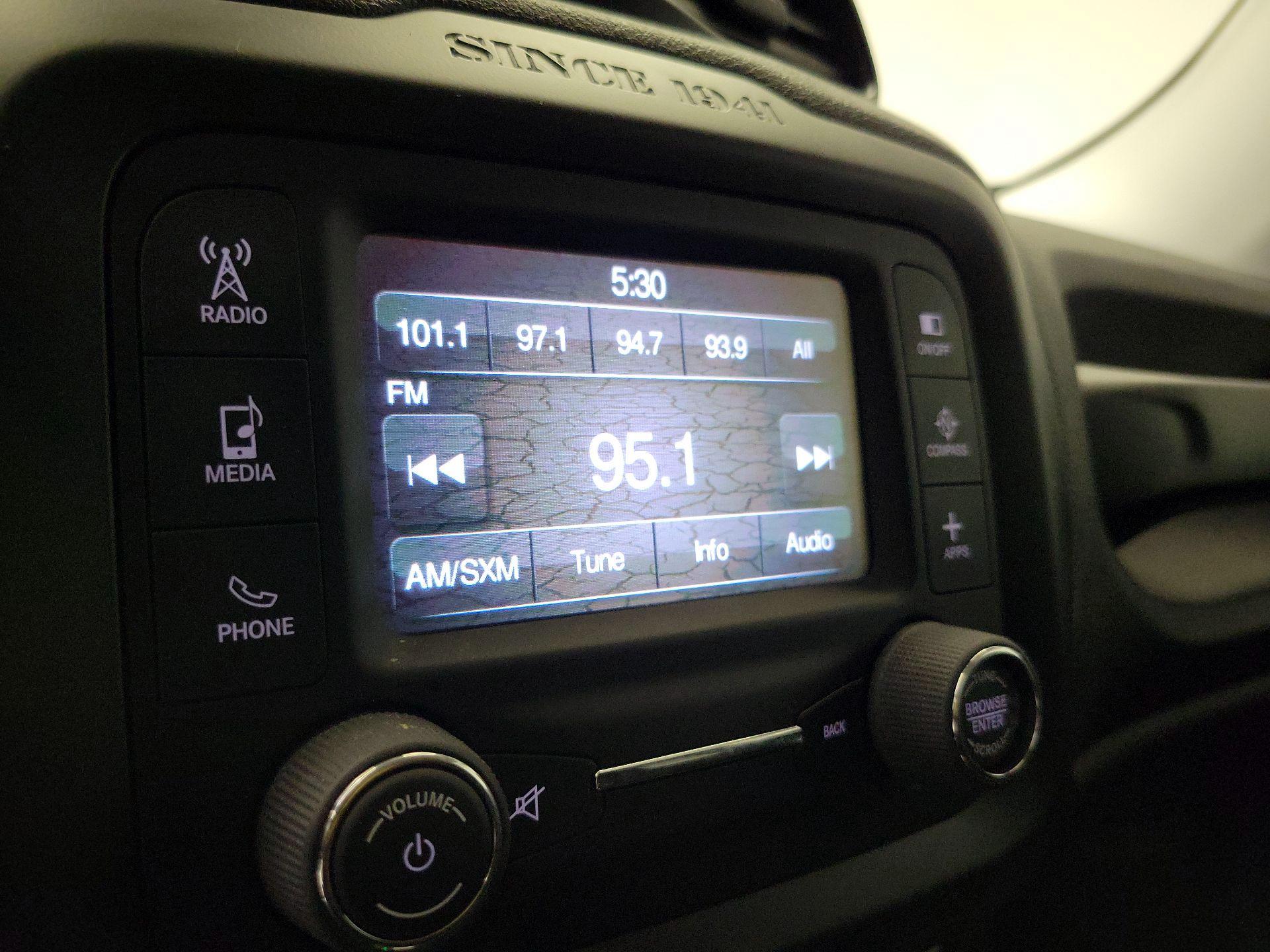 Thumbnail: 2015 Jeep Renegade - 15