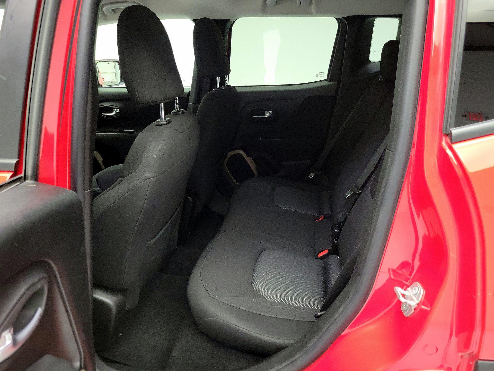 Thumbnail: 2015 Jeep Renegade - 19