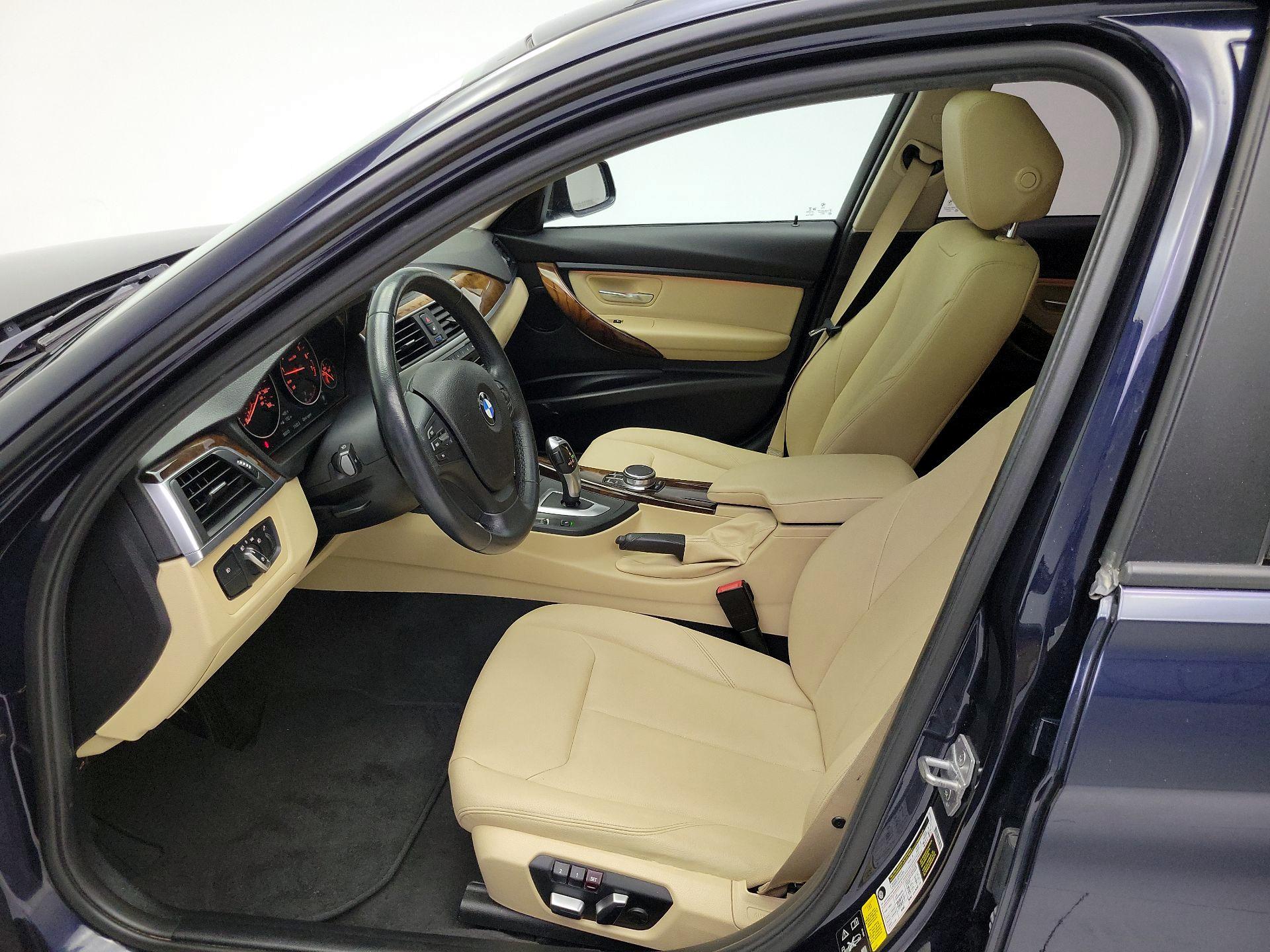 Thumbnail: 2017 BMW 3 Series - 11