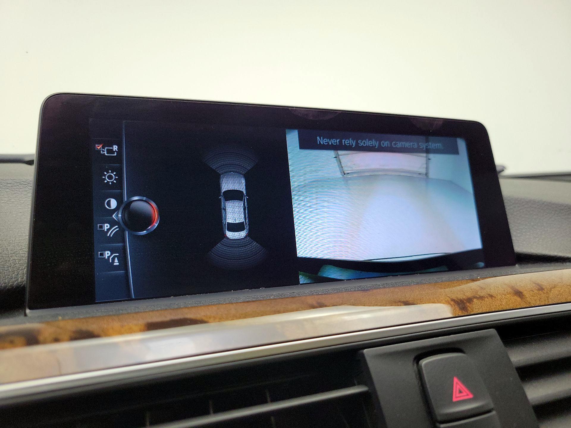 Thumbnail: 2017 BMW 3 Series - 15