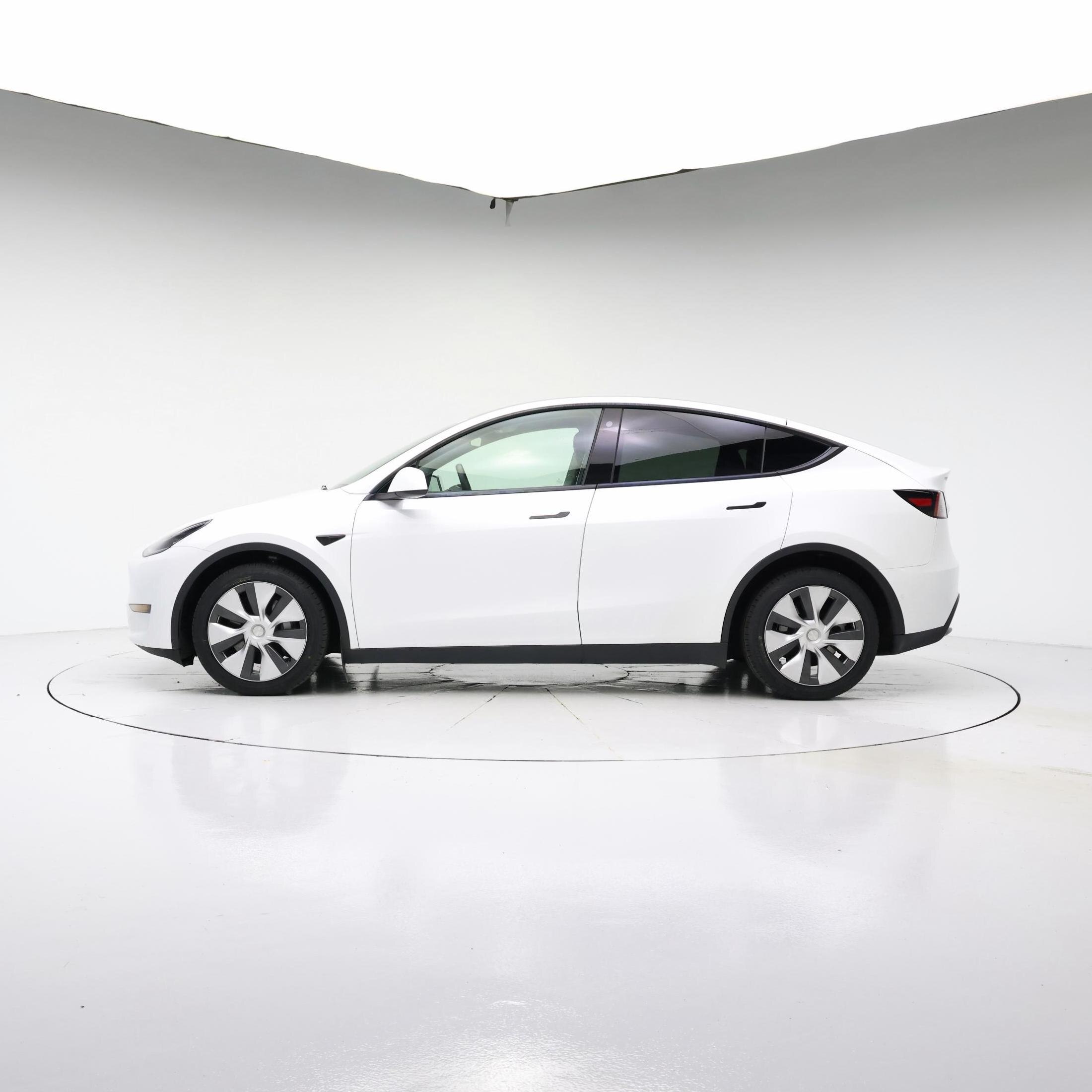 Thumbnail: 2022 Tesla Model Y - 3
