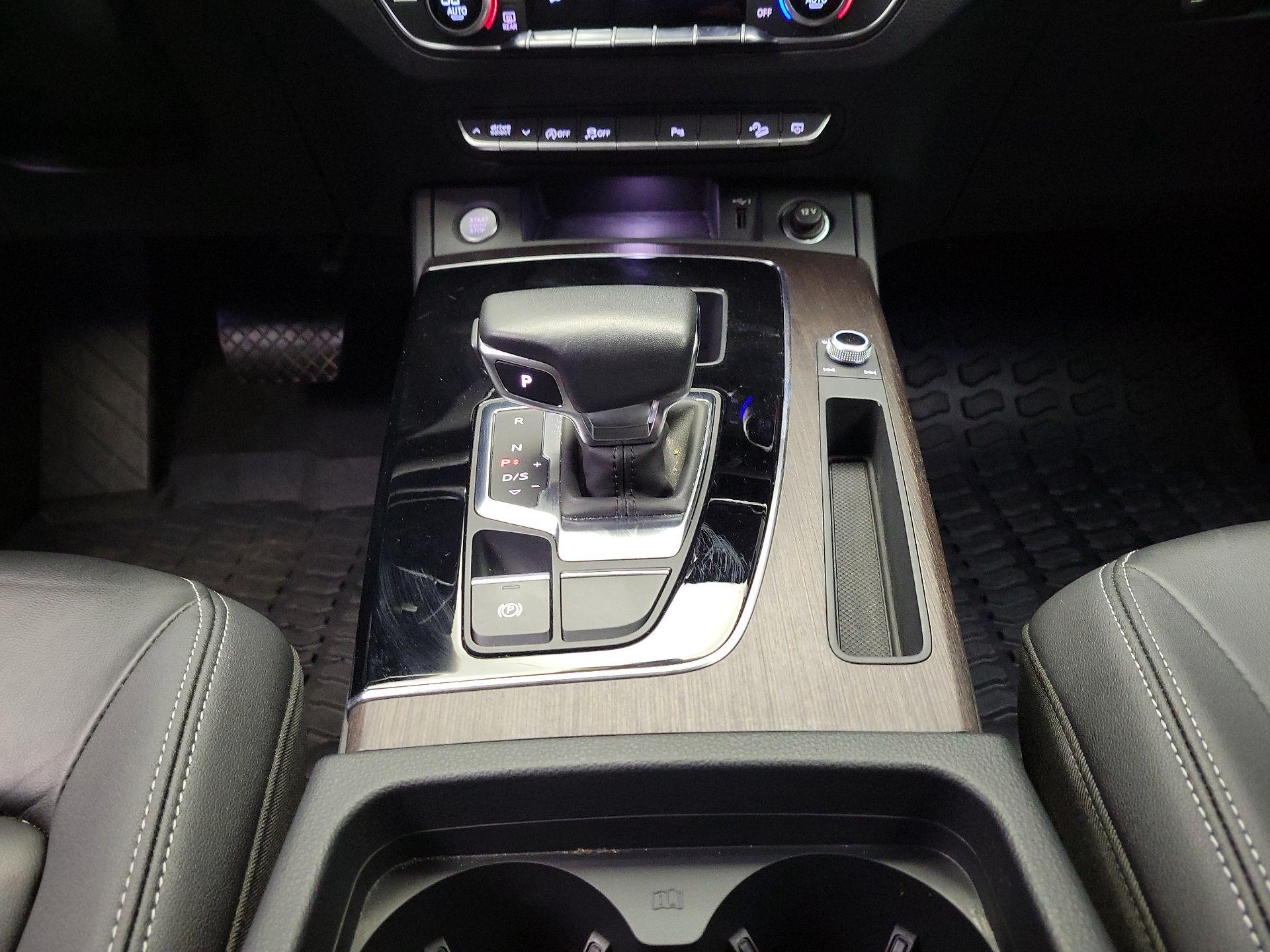 Thumbnail: 2023 Audi Q5 - 17