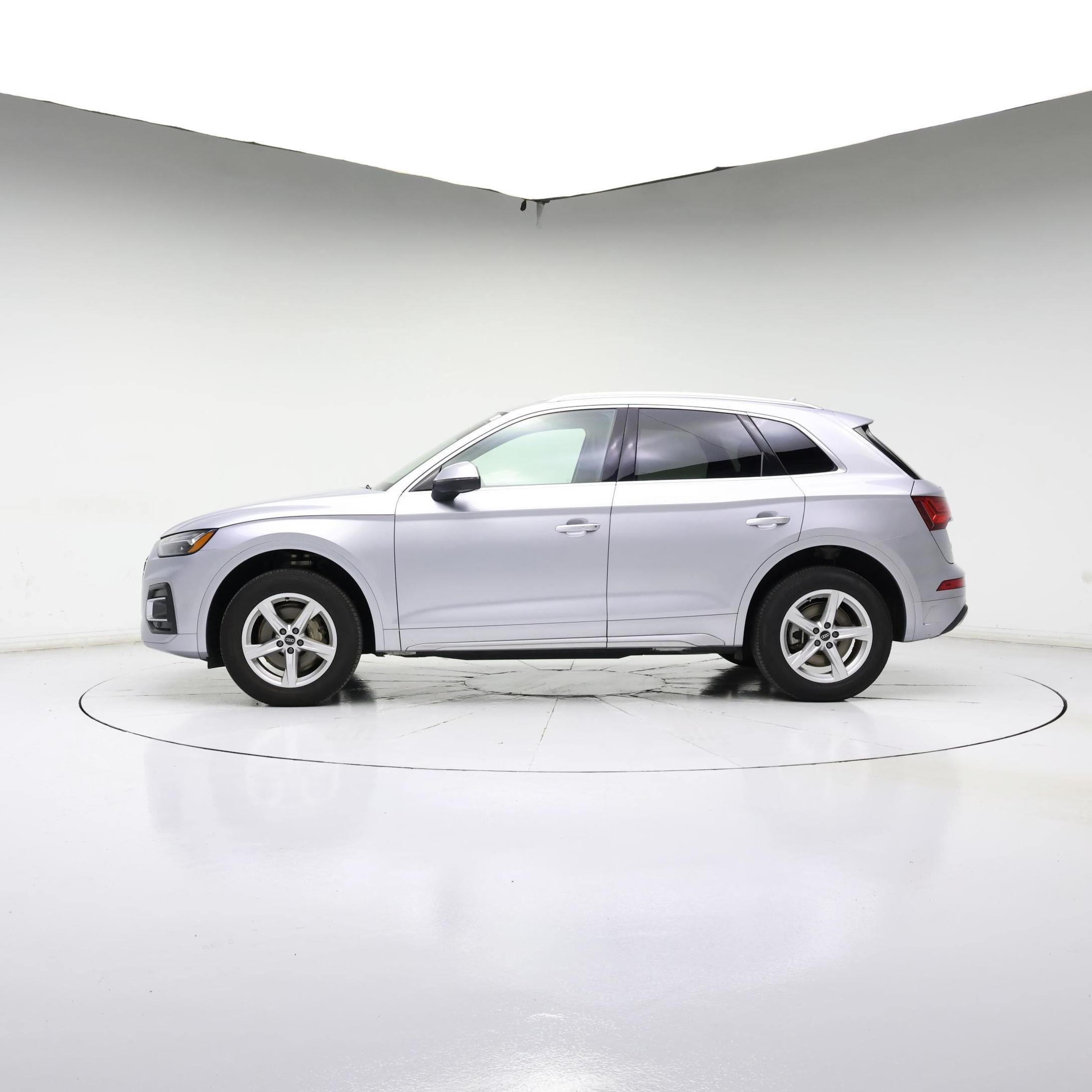 Thumbnail: 2023 Audi Q5 - 3