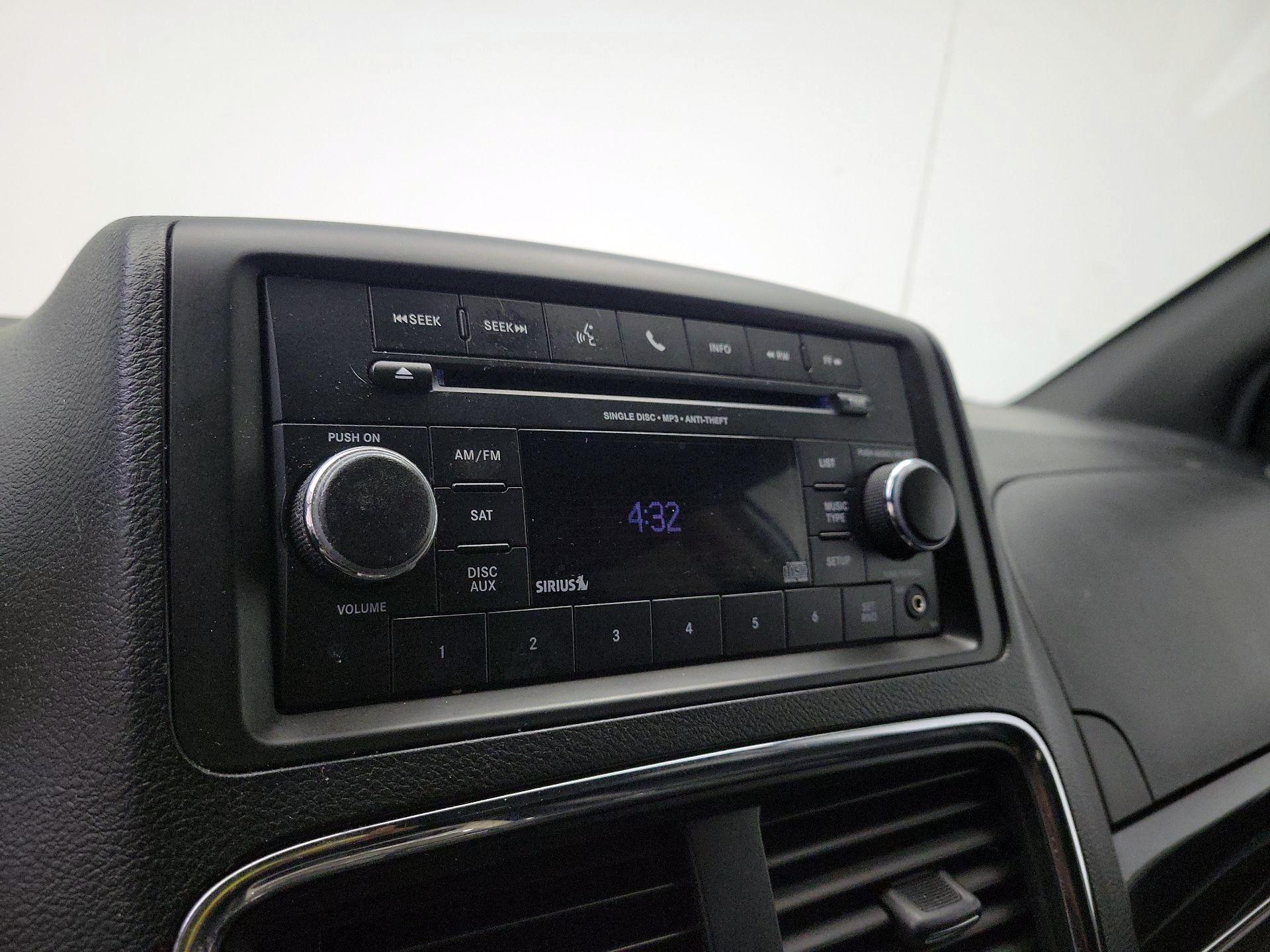 Thumbnail: 2017 Dodge Grand Caravan - 14