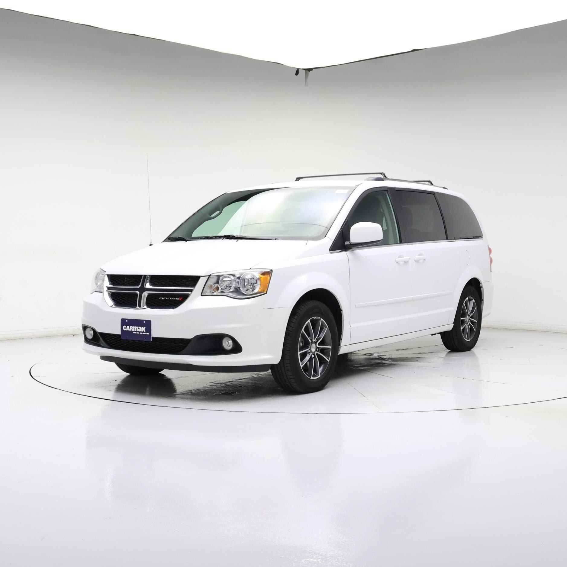 Thumbnail: 2017 Dodge Grand Caravan - 4