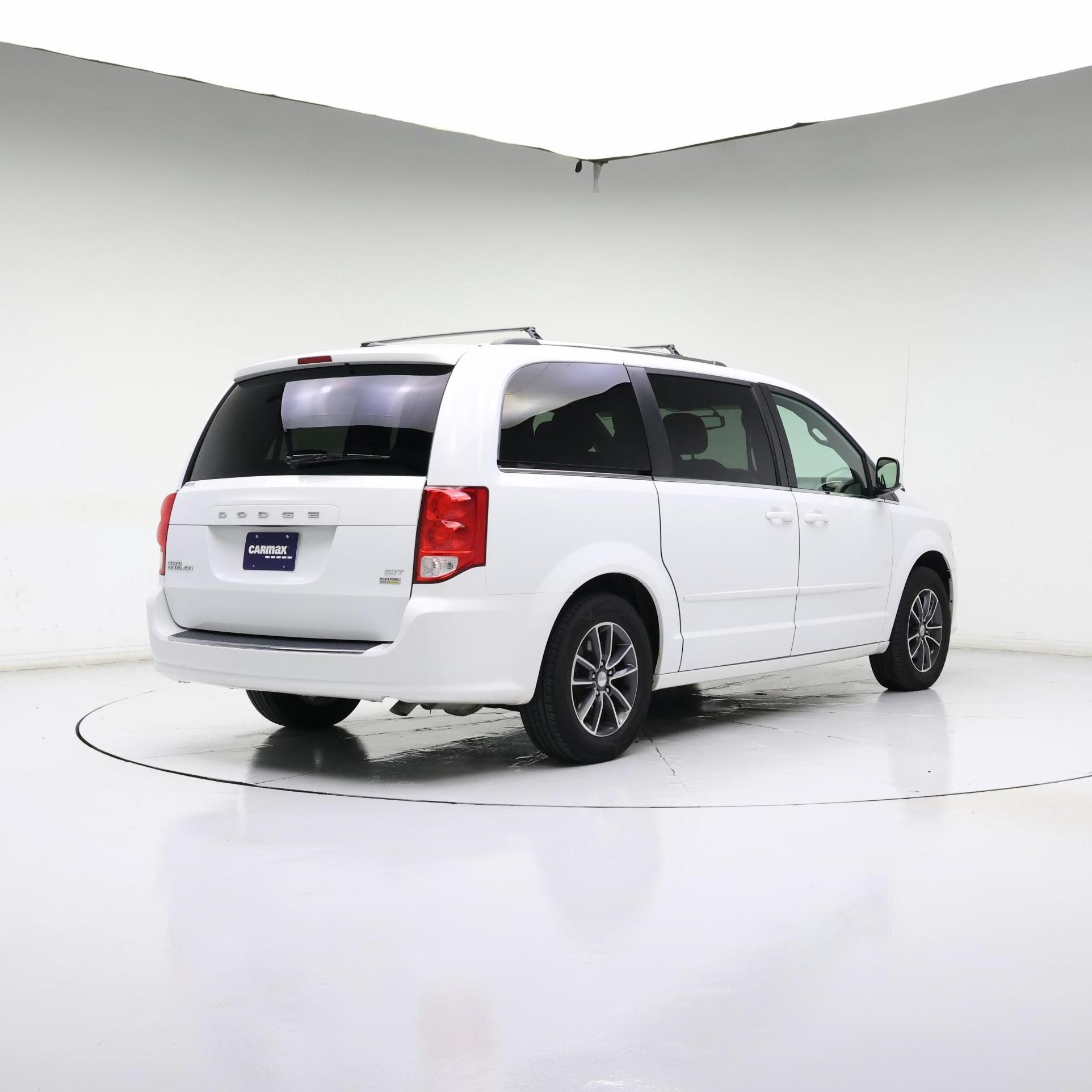 Thumbnail: 2017 Dodge Grand Caravan - 8