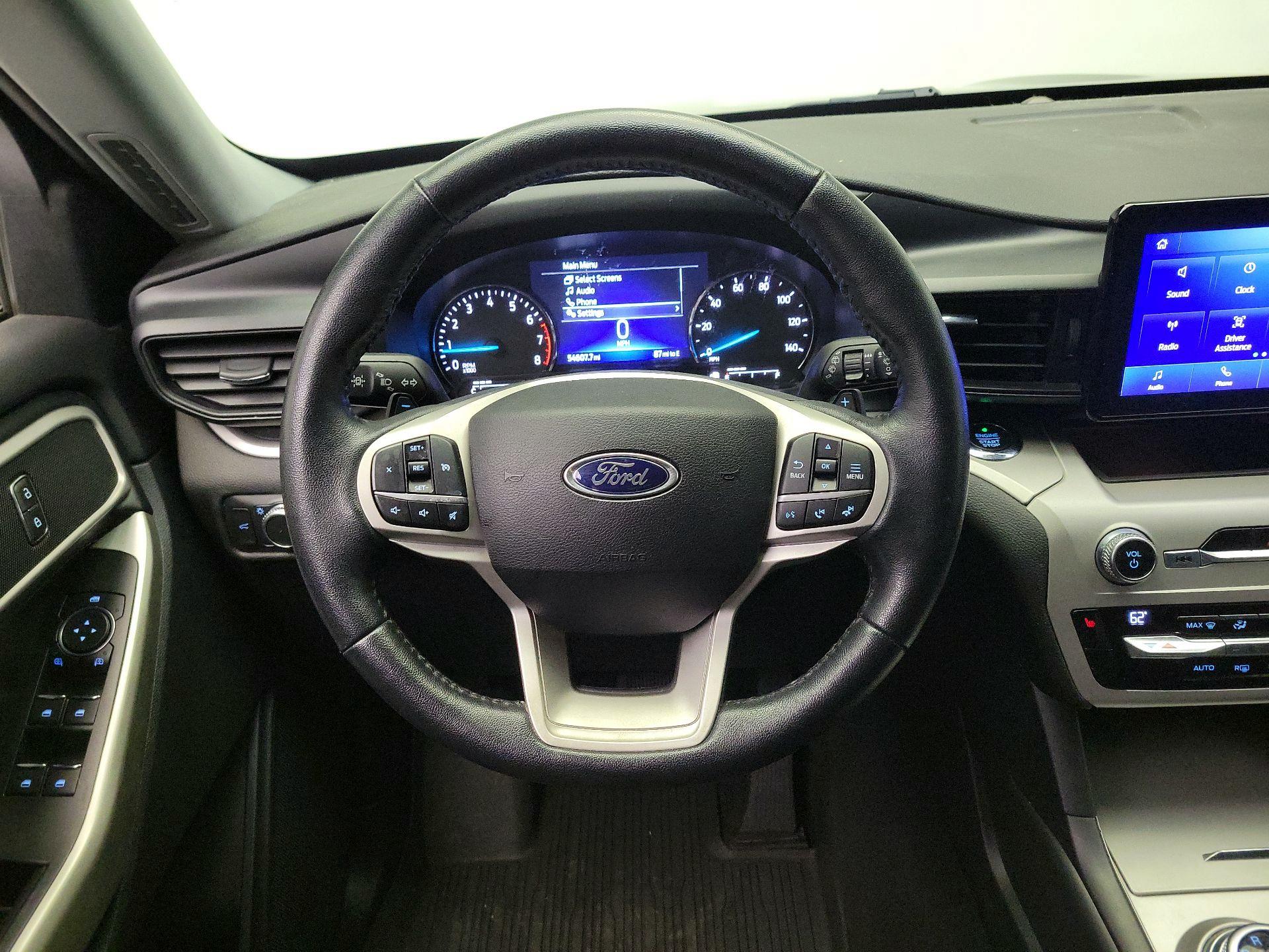 Thumbnail: 2021 Ford Explorer - 10