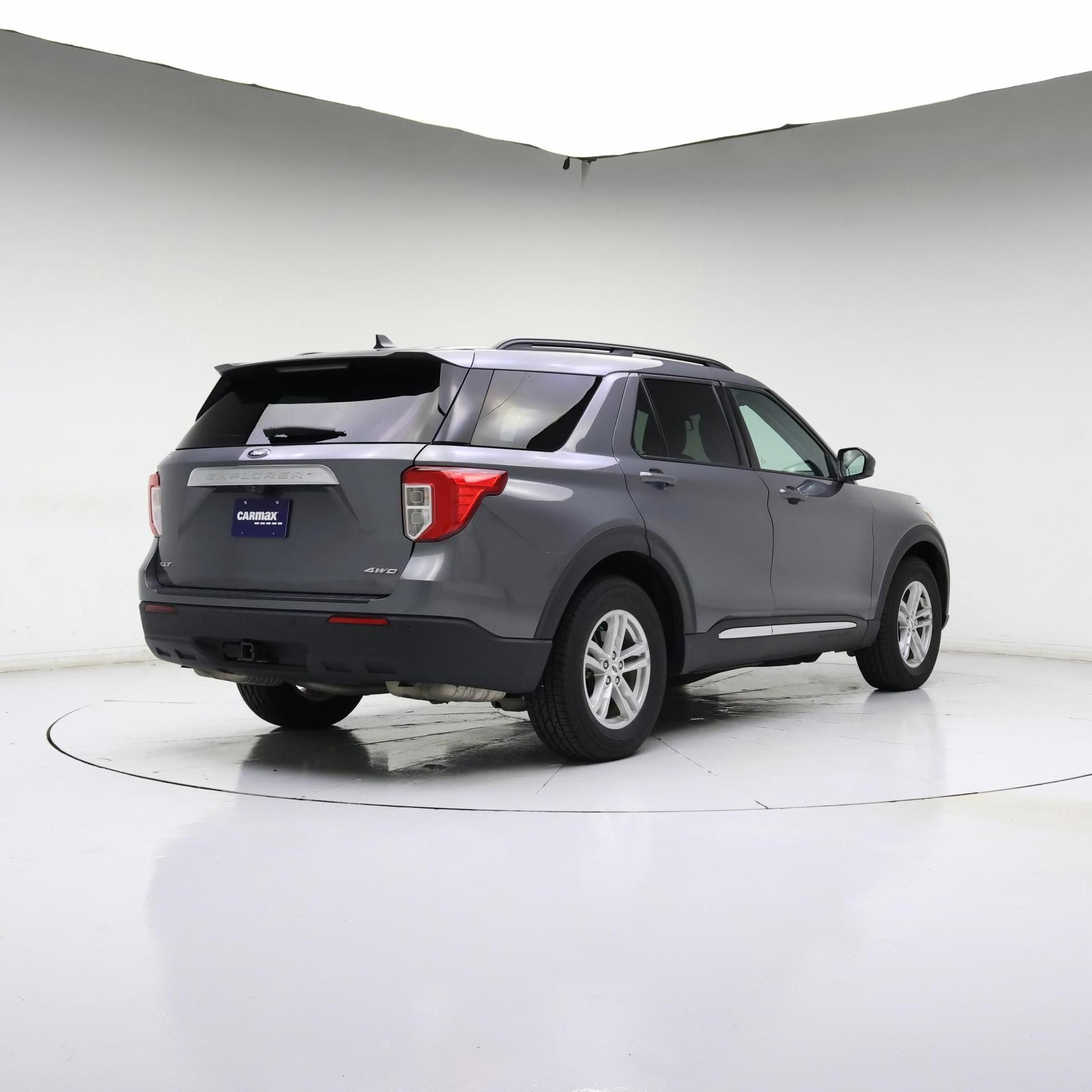 Thumbnail: 2021 Ford Explorer - 8