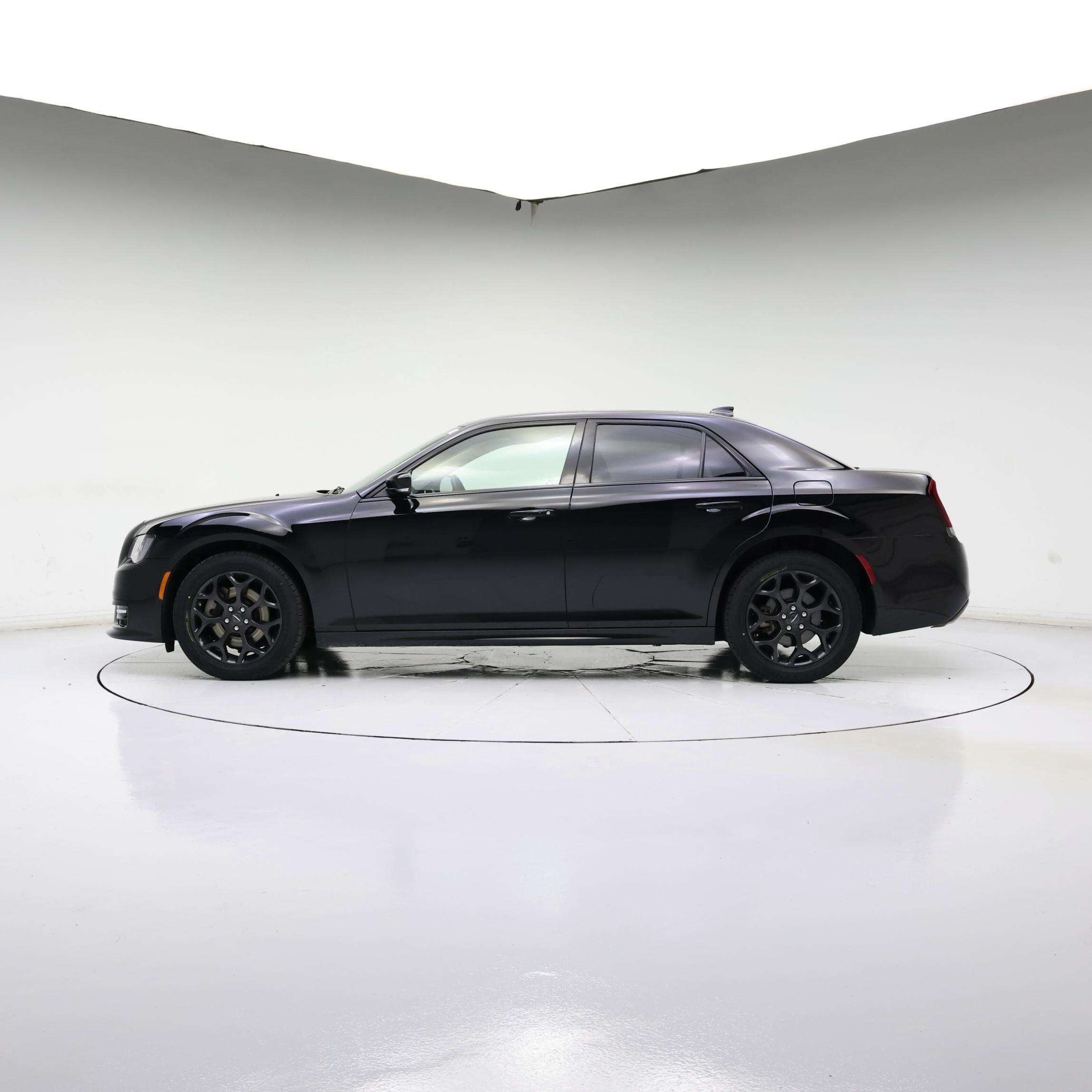 Thumbnail: 2023 Chrysler 300 - 3