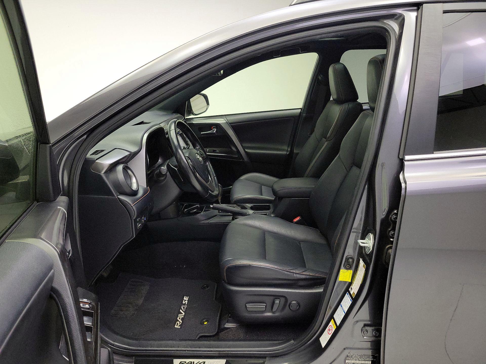 Thumbnail: 2017 Toyota RAV4 - 11