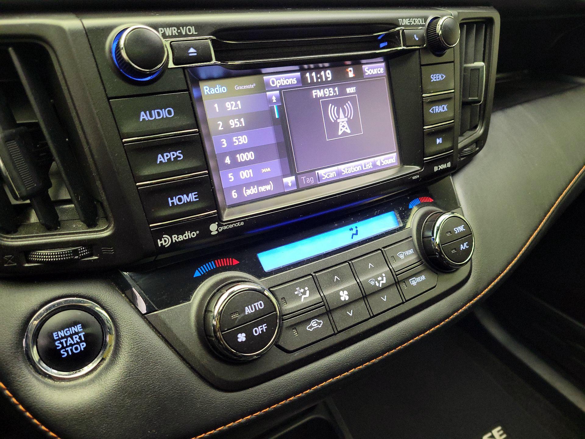 Thumbnail: 2017 Toyota RAV4 - 15