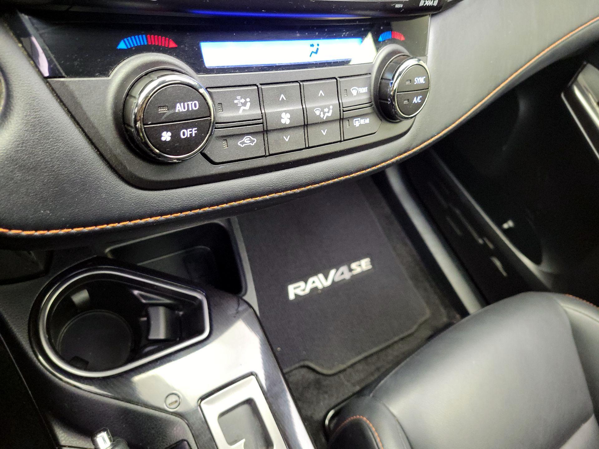 Thumbnail: 2017 Toyota RAV4 - 16