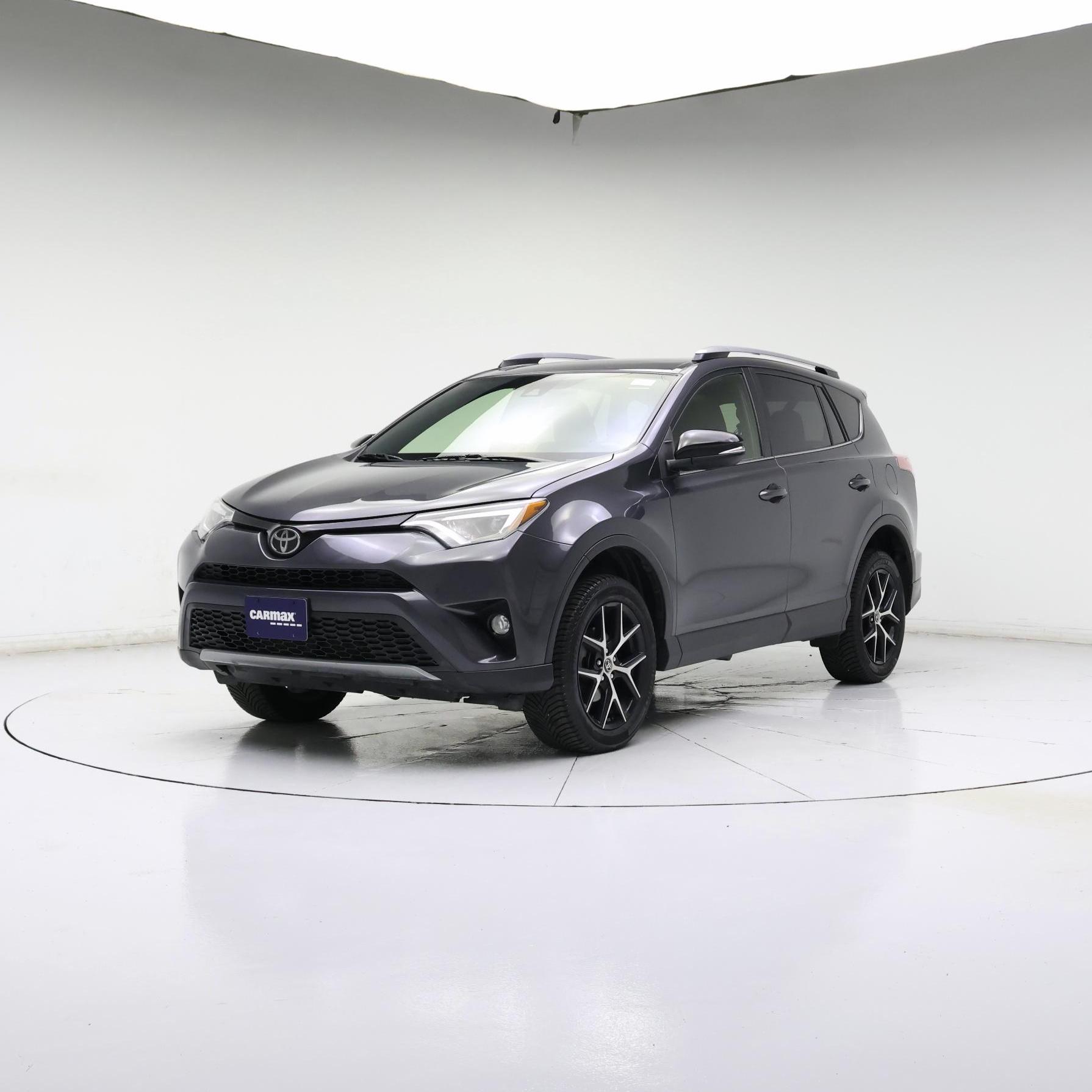 Thumbnail: 2017 Toyota RAV4 - 8