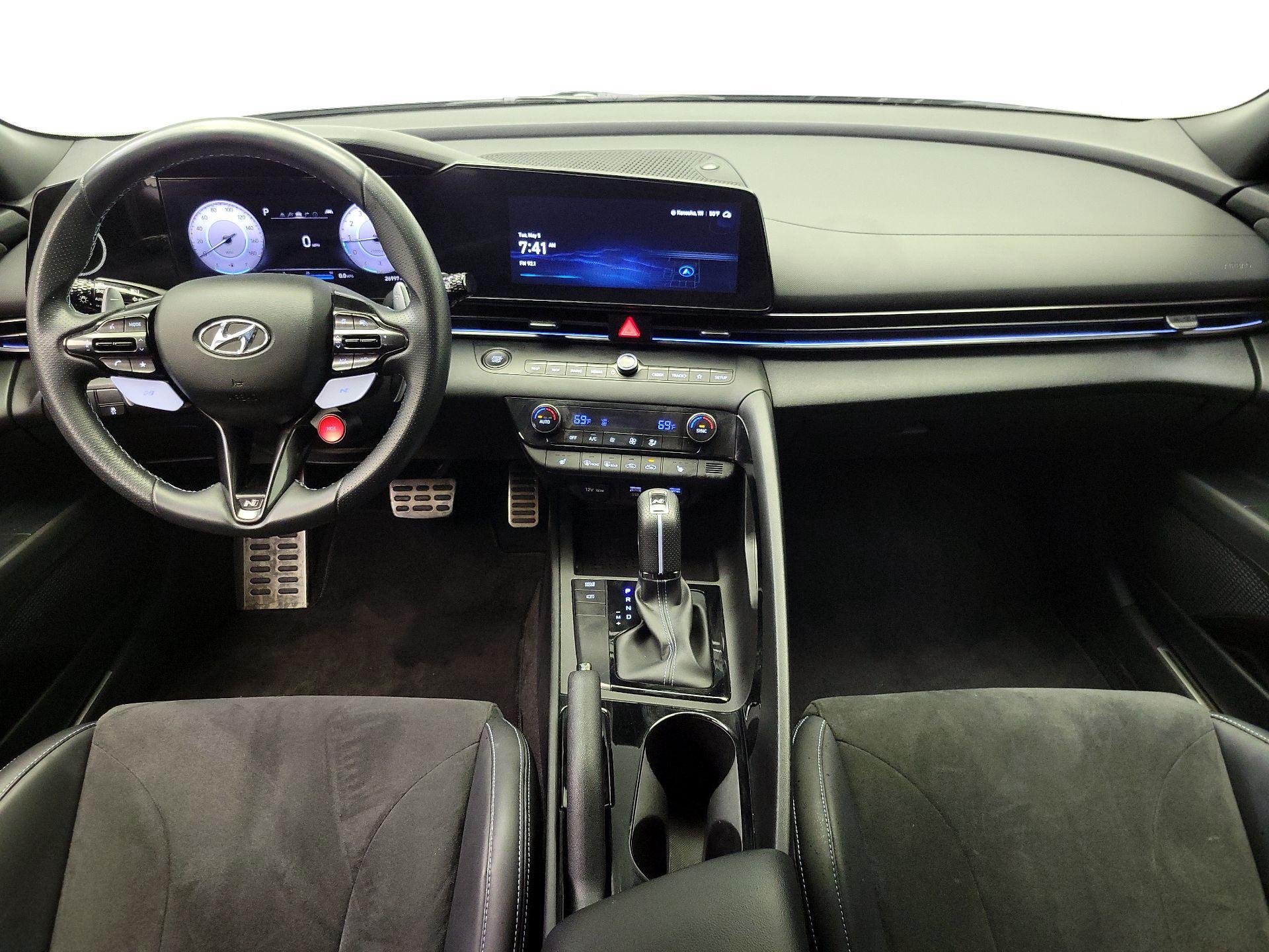 Thumbnail: 2023 Hyundai Elantra - 9