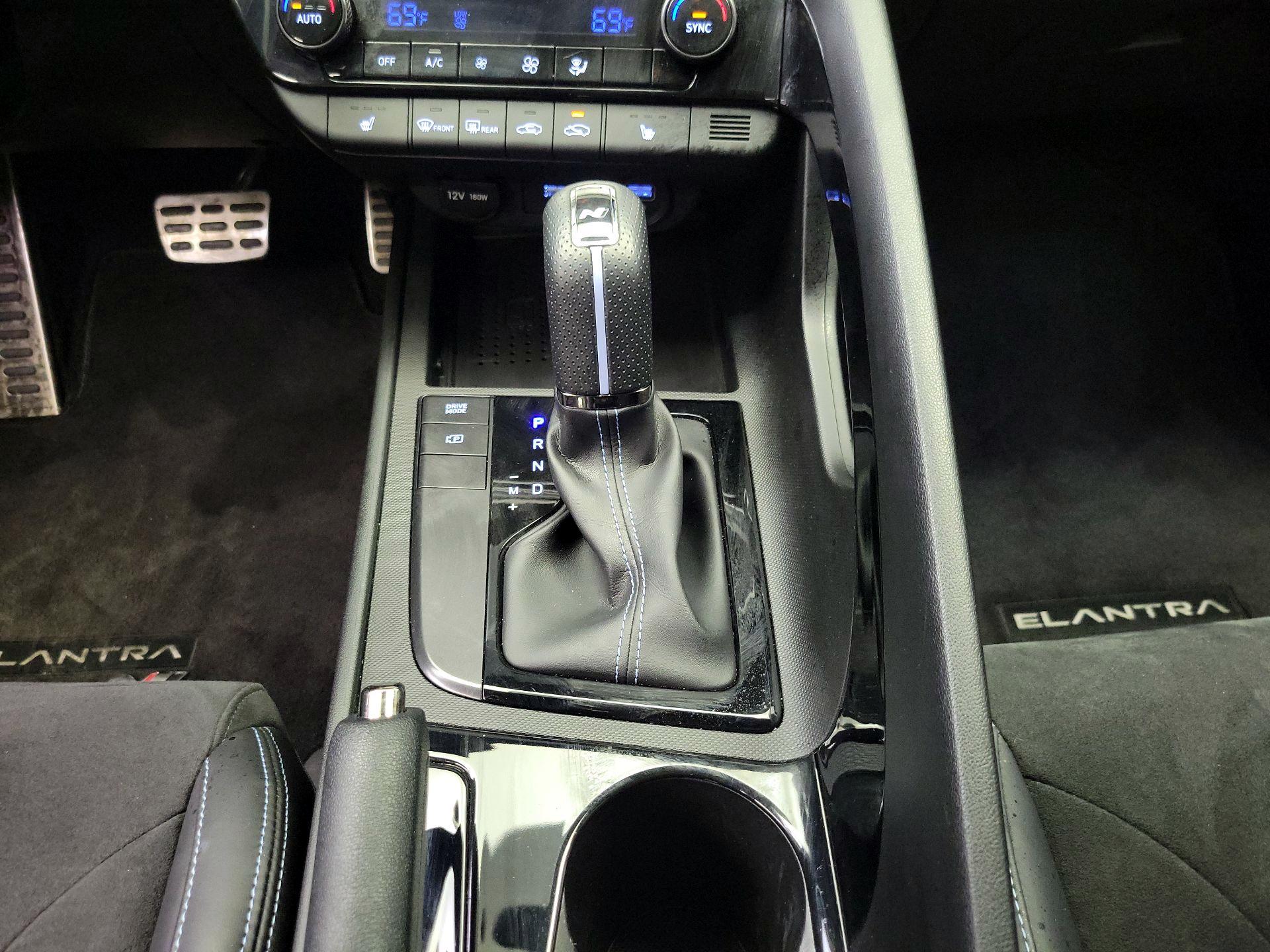 Thumbnail: 2023 Hyundai Elantra - 17