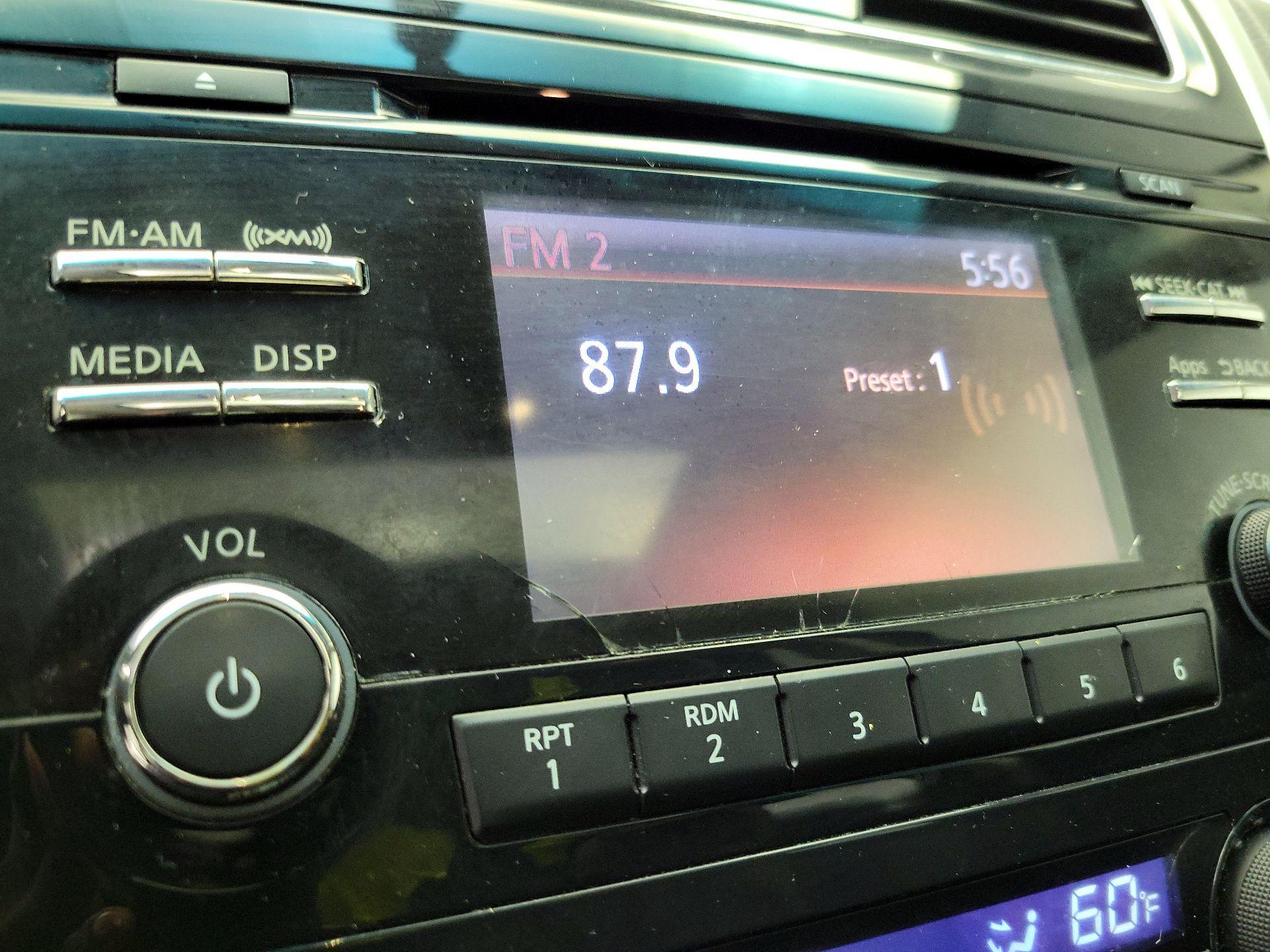 Thumbnail: 2015 Nissan Altima - 15