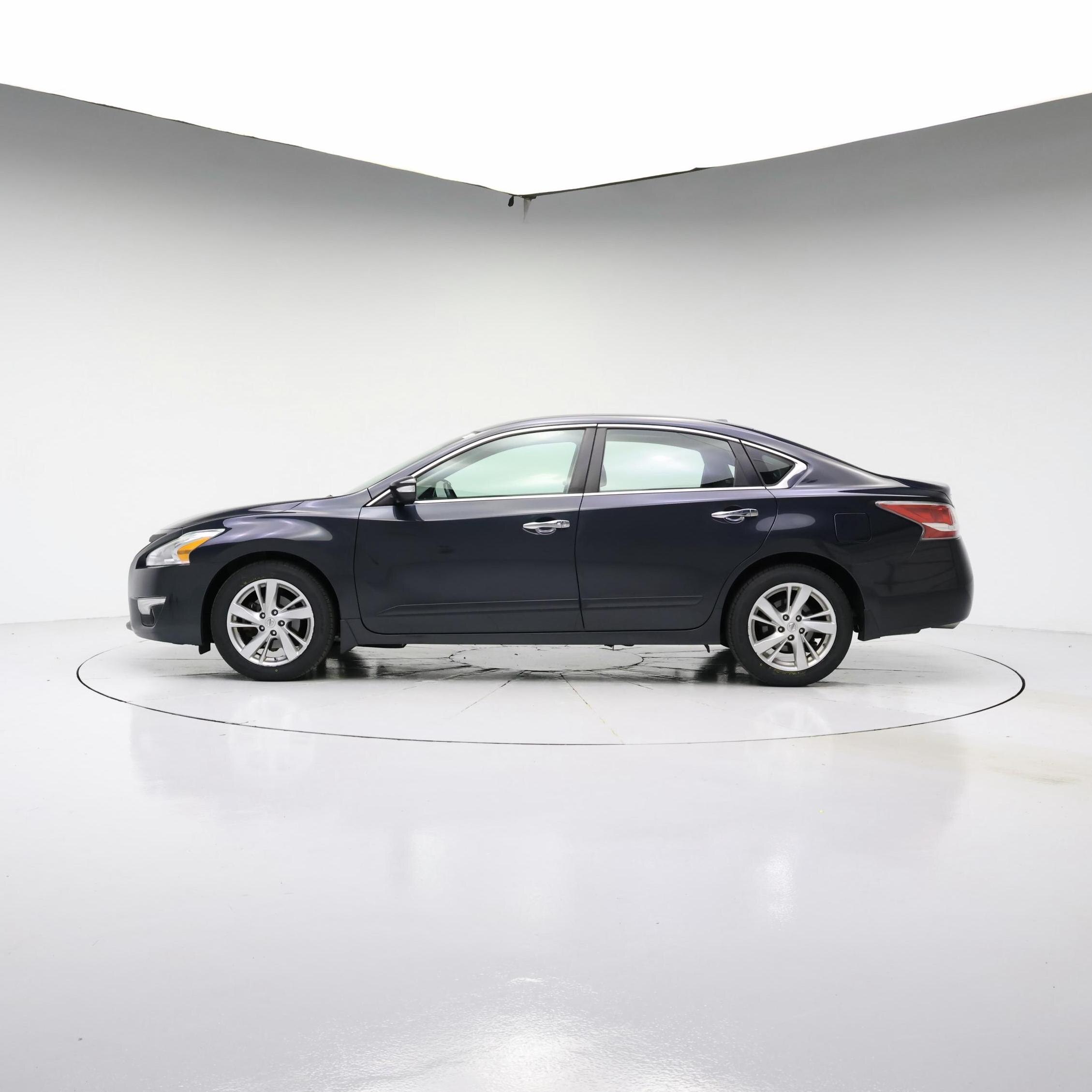 Thumbnail: 2015 Nissan Altima - 3