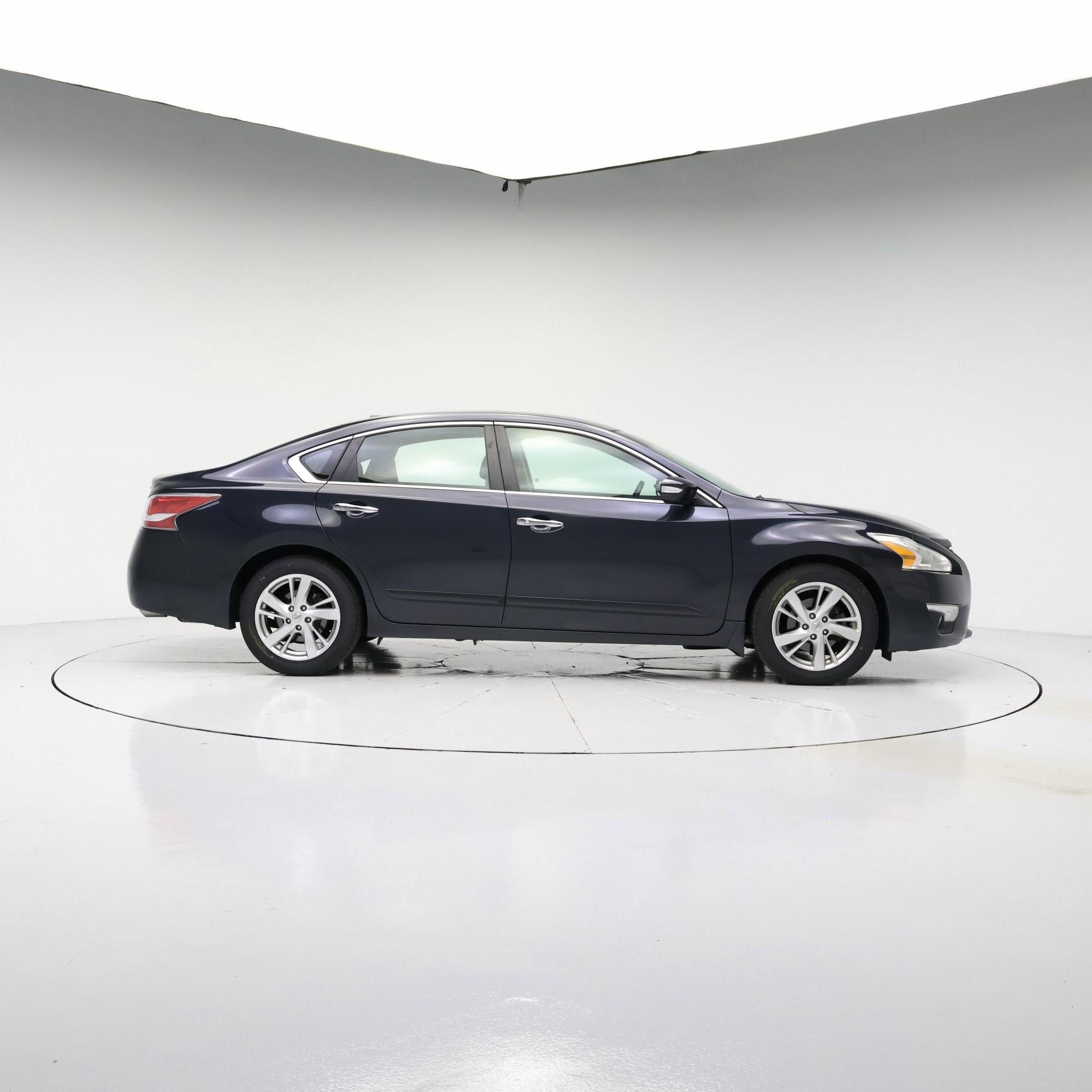 Thumbnail: 2015 Nissan Altima - 7