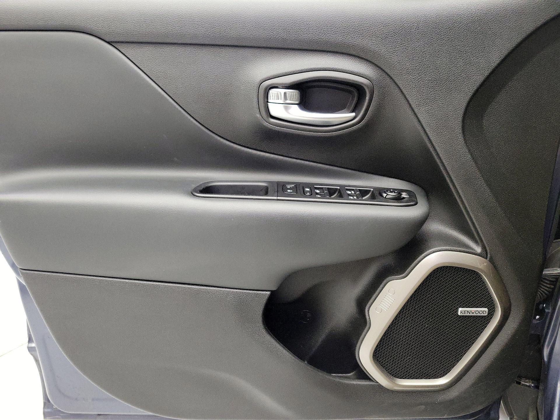 Thumbnail: 2021 Jeep Renegade - 12