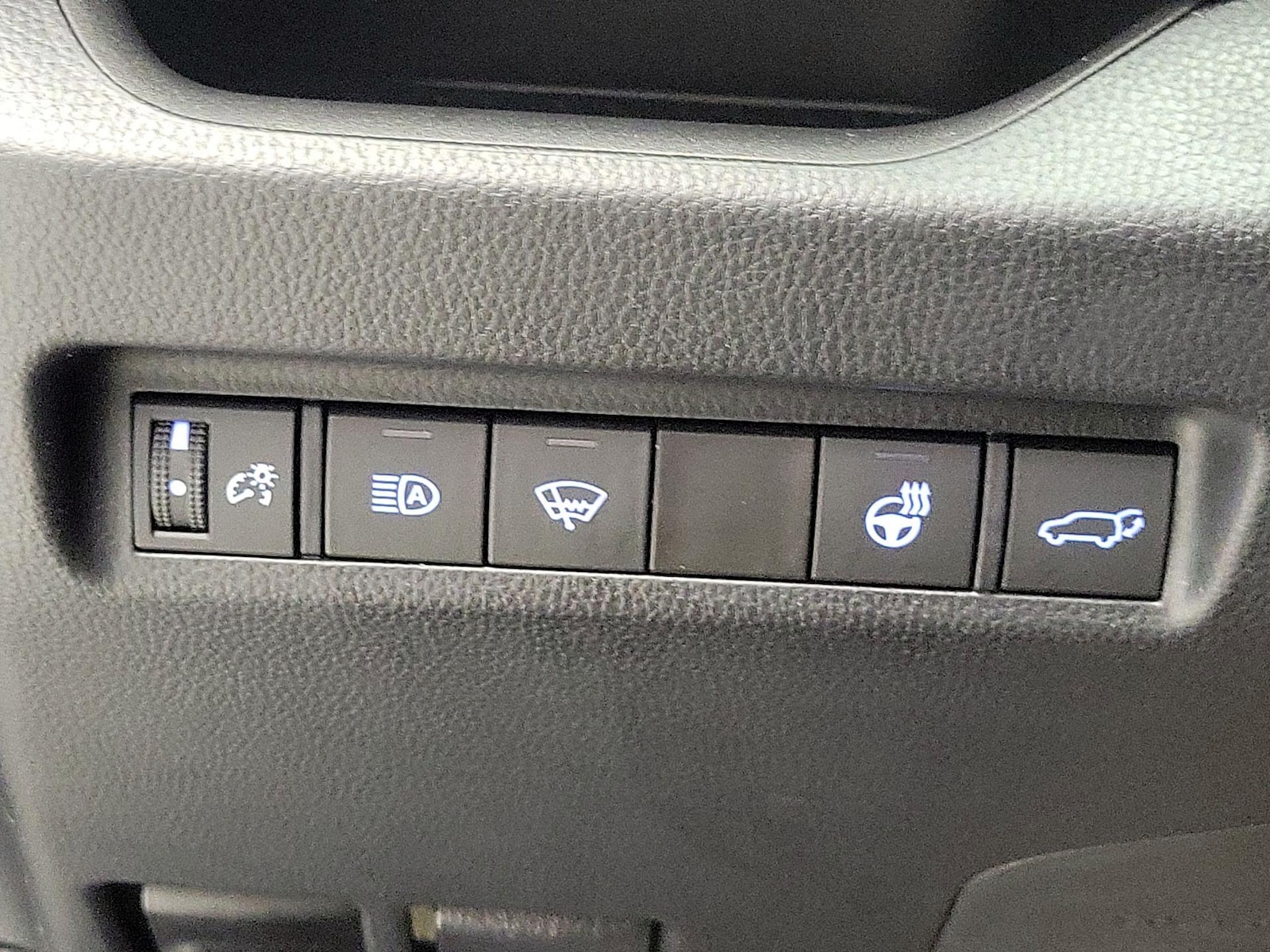 2022 Toyota RAV4 XLE Premium - Photo 14