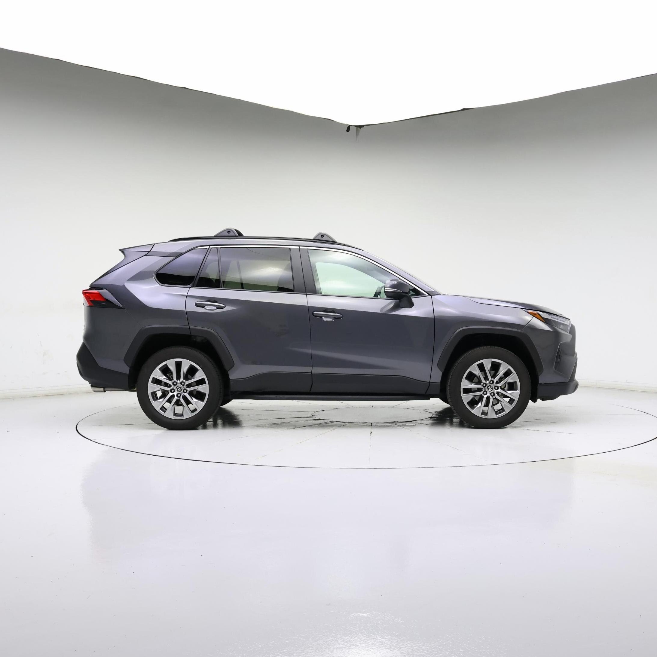 Thumbnail: 2022 Toyota RAV4 - 7