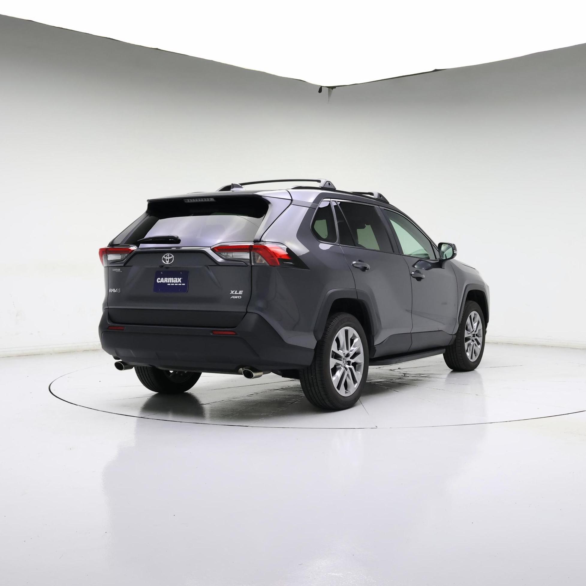 Thumbnail: 2022 Toyota RAV4 - 8