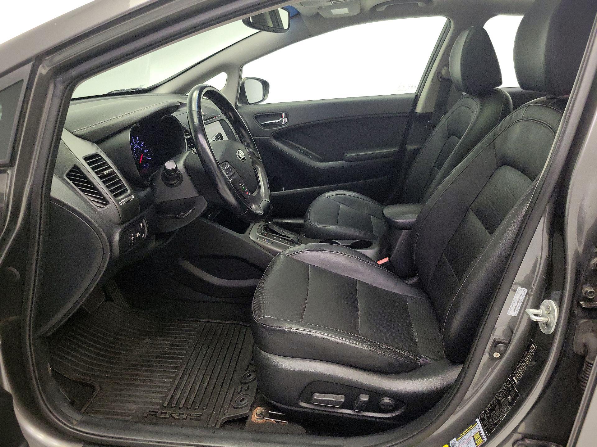 Thumbnail: 2014 Kia Forte - 11