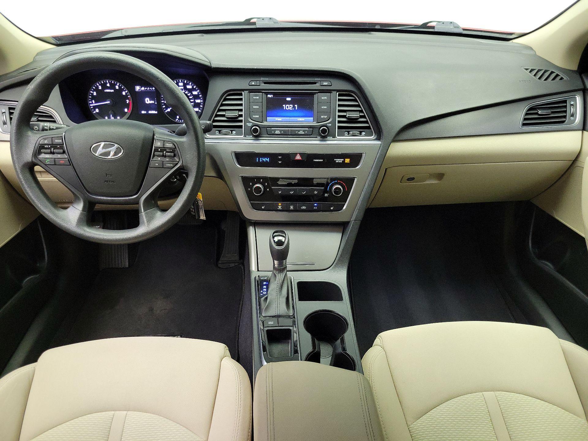Thumbnail: 2015 Hyundai Sonata - 9
