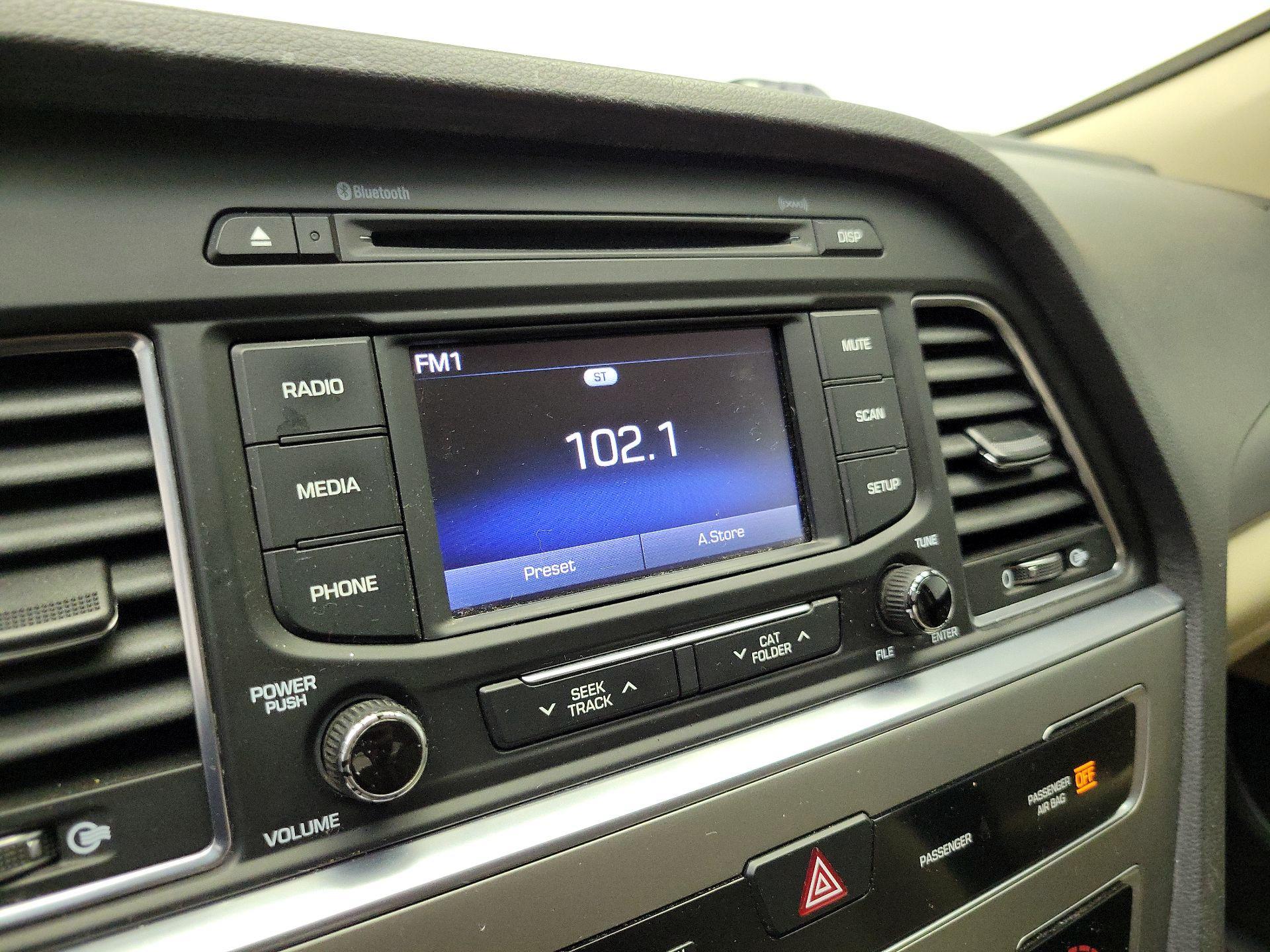 Thumbnail: 2015 Hyundai Sonata - 14