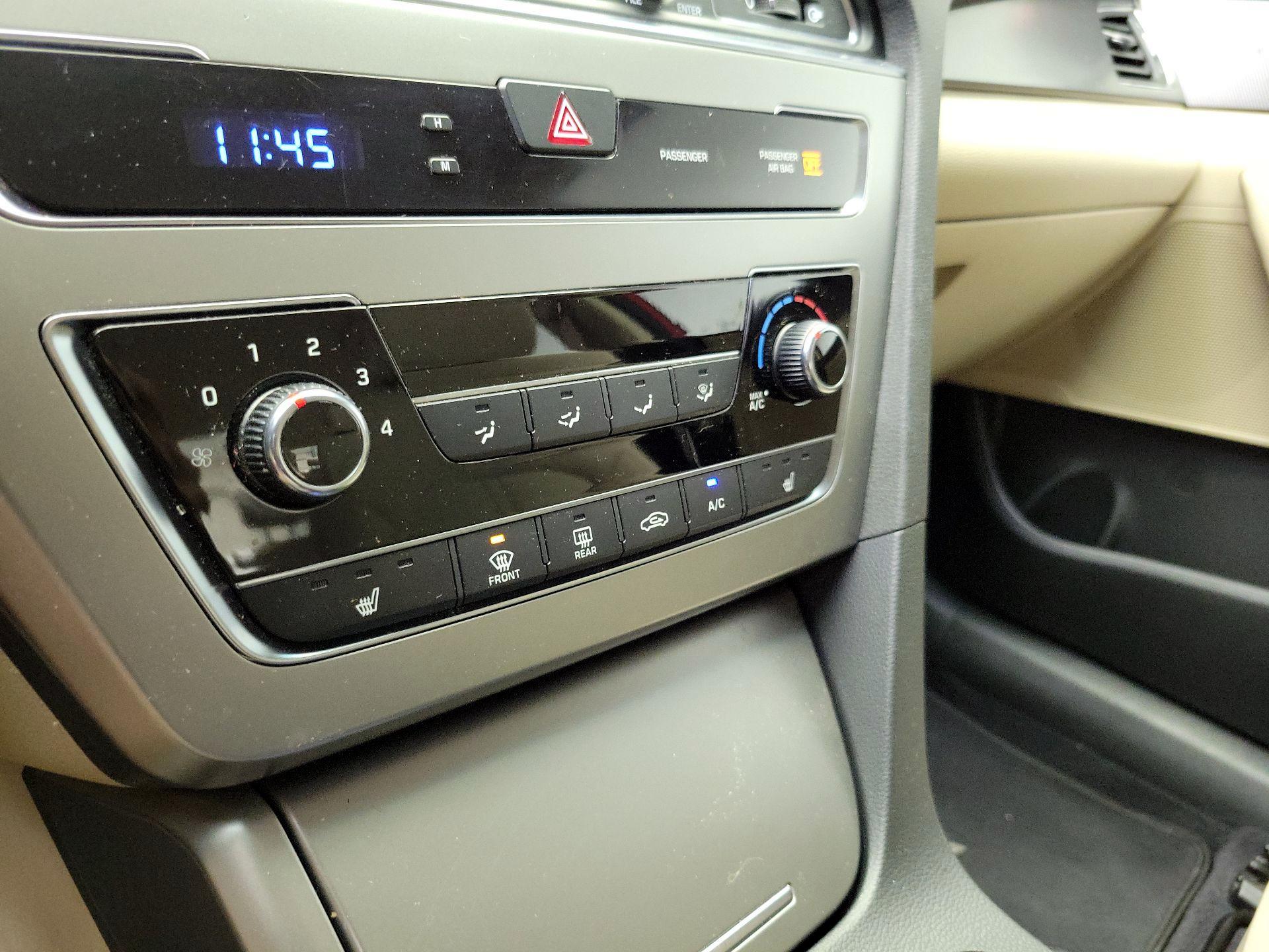 Thumbnail: 2015 Hyundai Sonata - 15