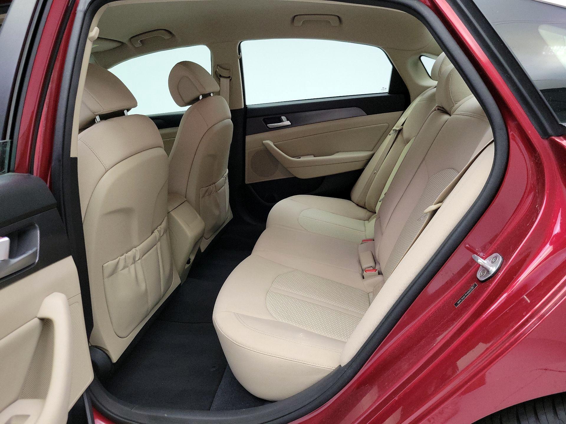 Thumbnail: 2015 Hyundai Sonata - 18