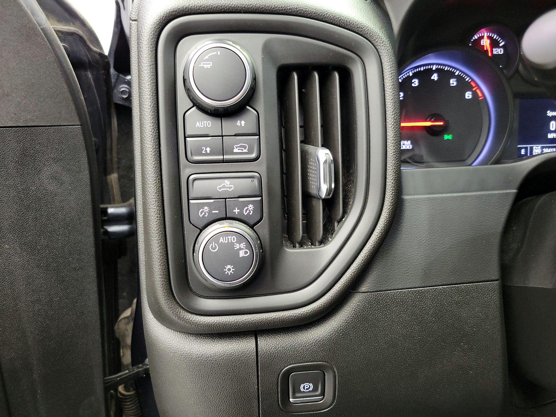 Thumbnail: 2021 Chevrolet Silverado 1500 - 13