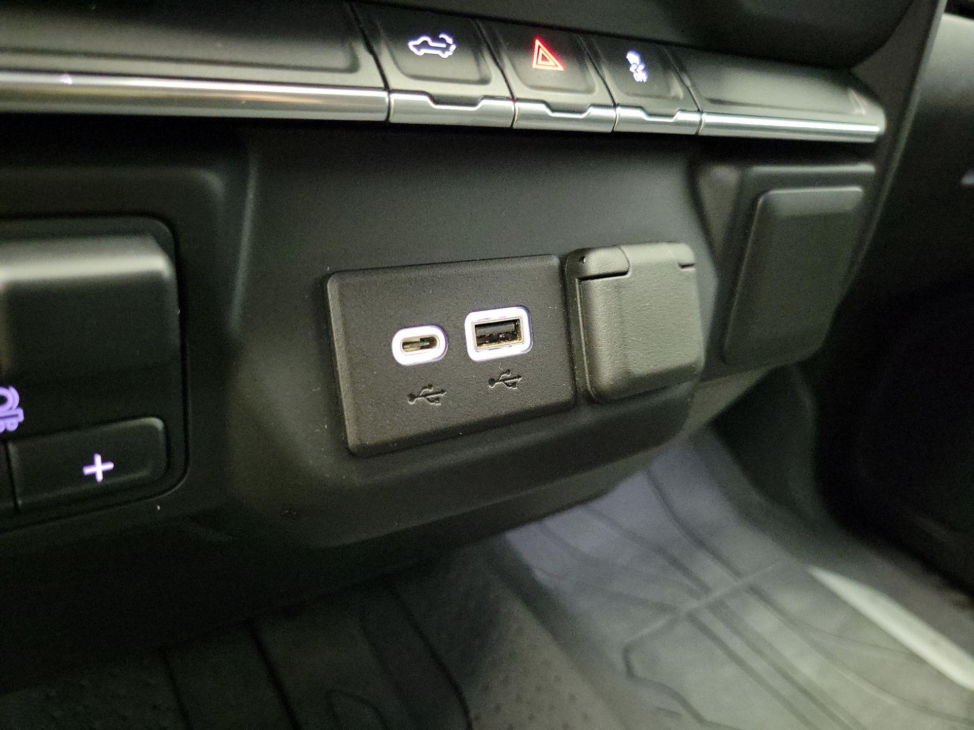 Thumbnail: 2021 Chevrolet Silverado 1500 - 18