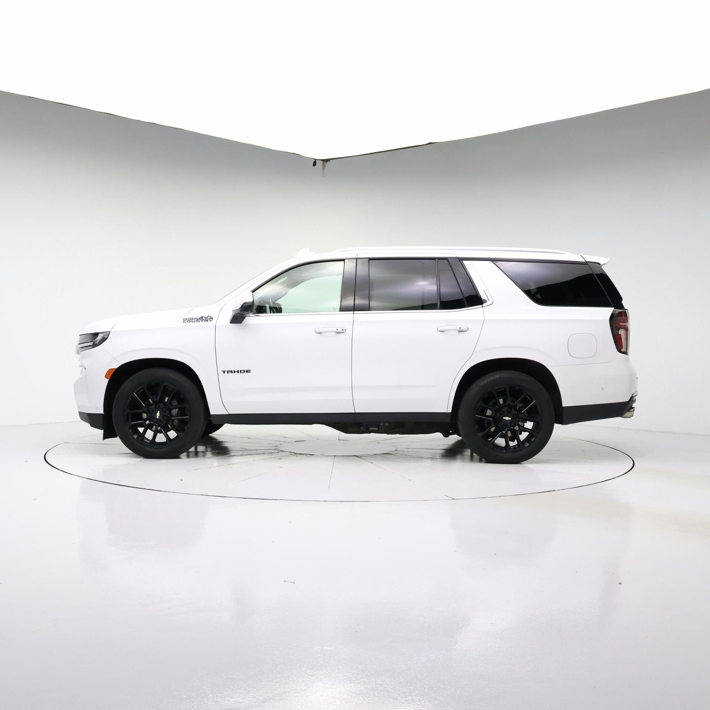 Thumbnail: 2023 Chevrolet Tahoe - 3