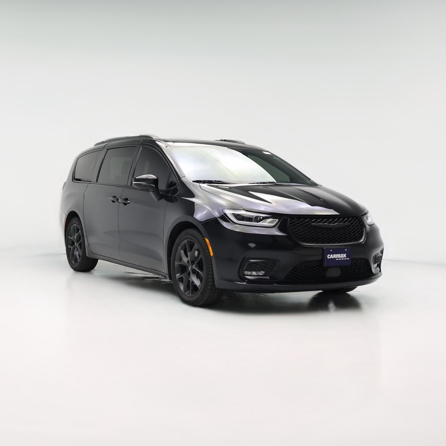 Thumbnail: 2023 Chrysler Pacifica - 1