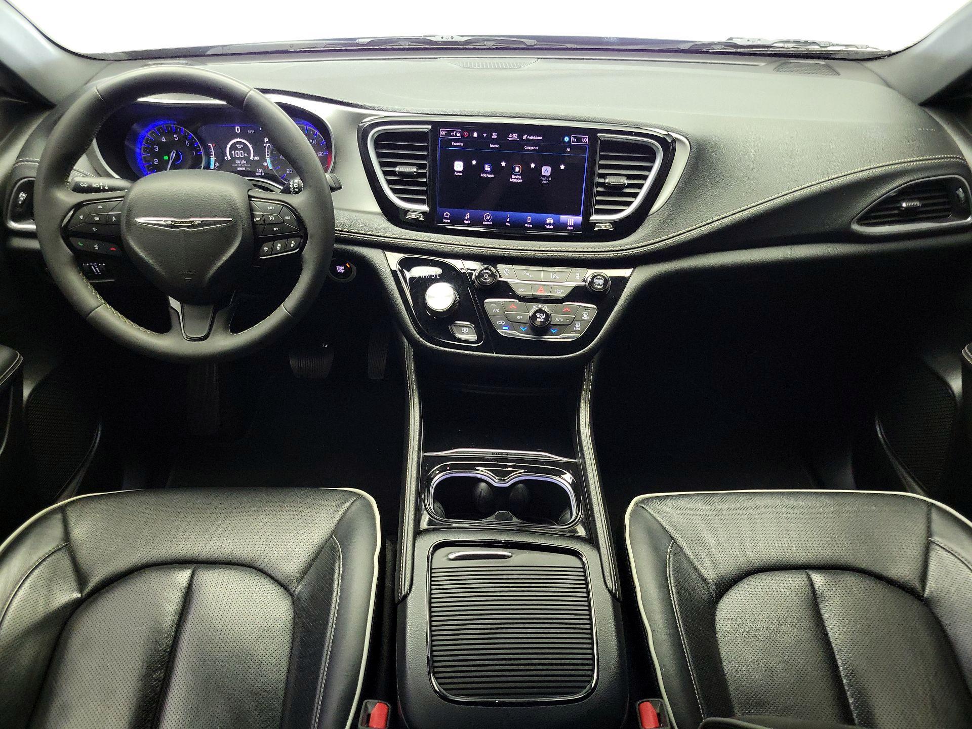 Thumbnail: 2023 Chrysler Pacifica - 9