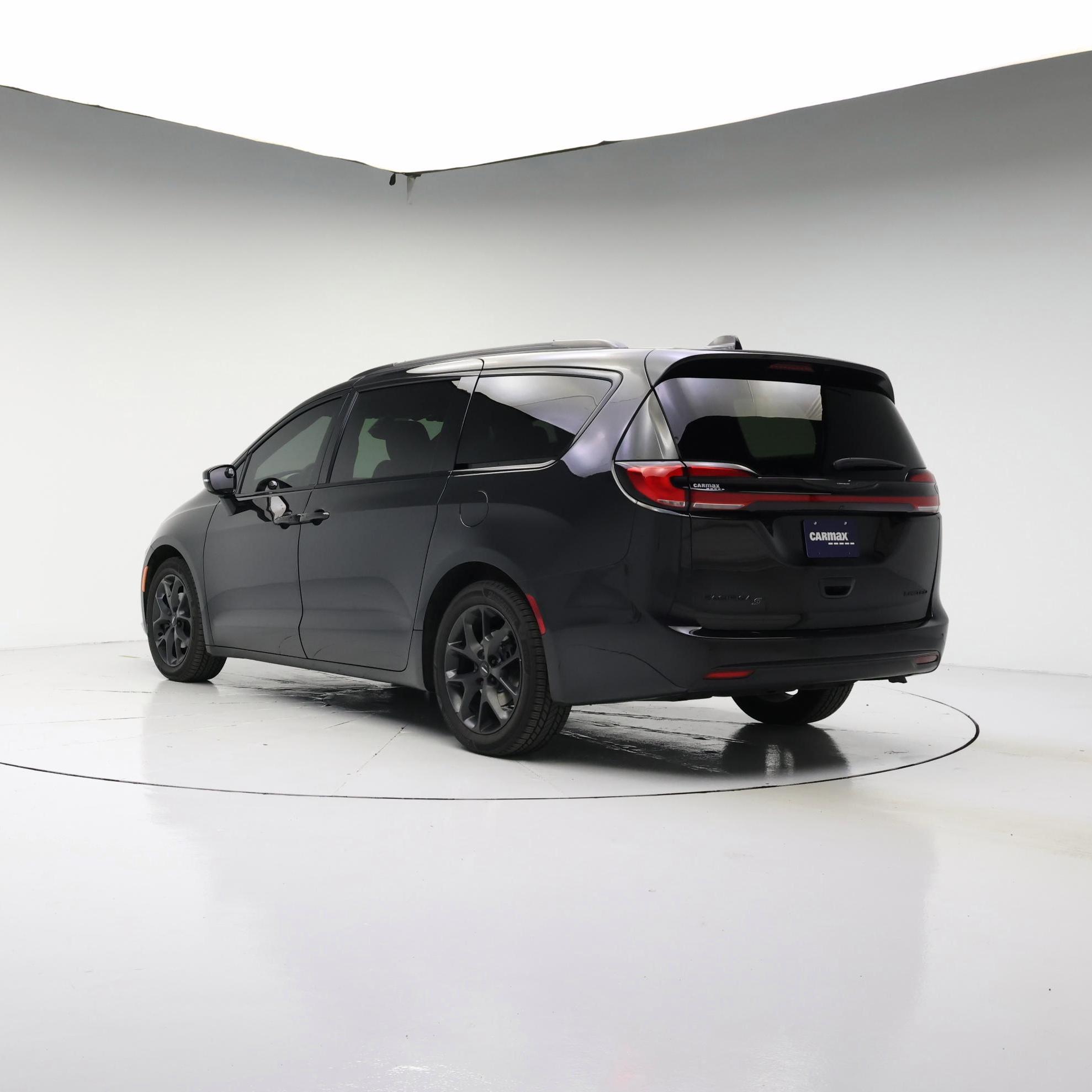 Thumbnail: 2023 Chrysler Pacifica - 2