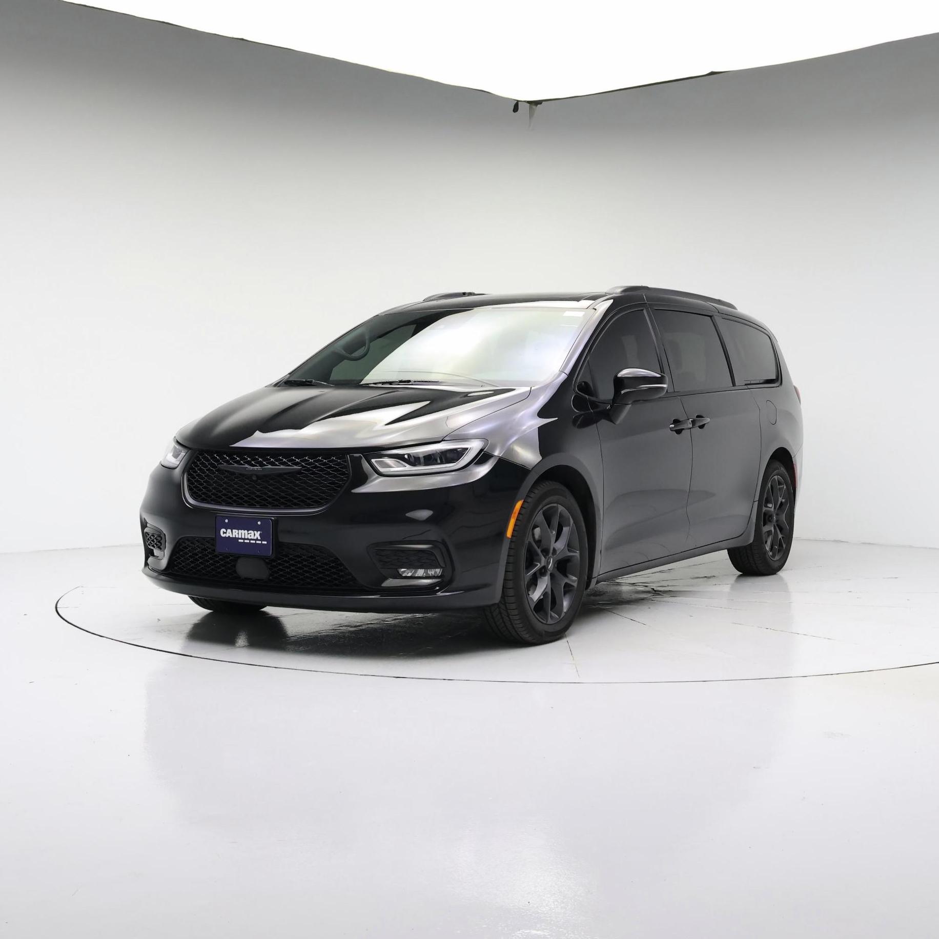 Thumbnail: 2023 Chrysler Pacifica - 4