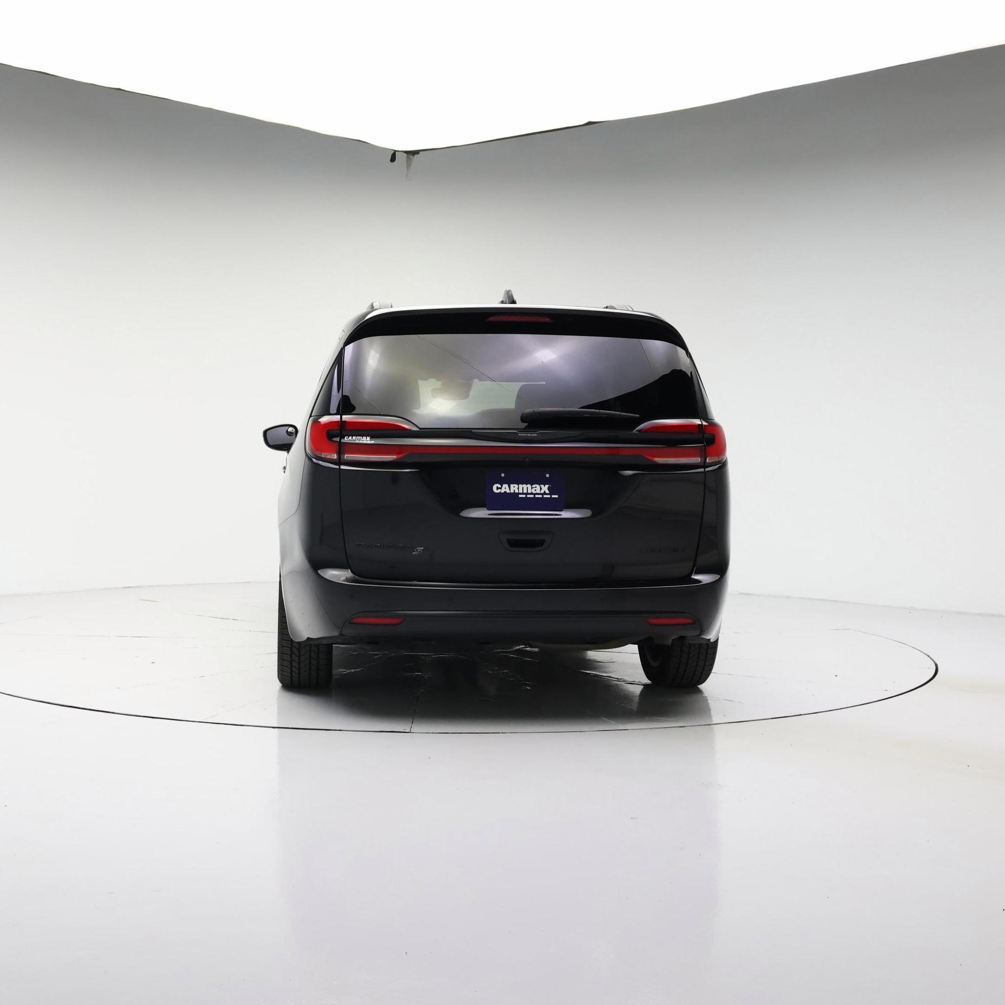 Thumbnail: 2023 Chrysler Pacifica - 6