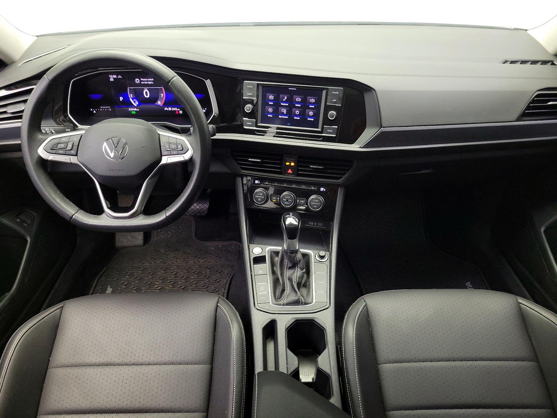 Thumbnail: 2024 Volkswagen Jetta - 9
