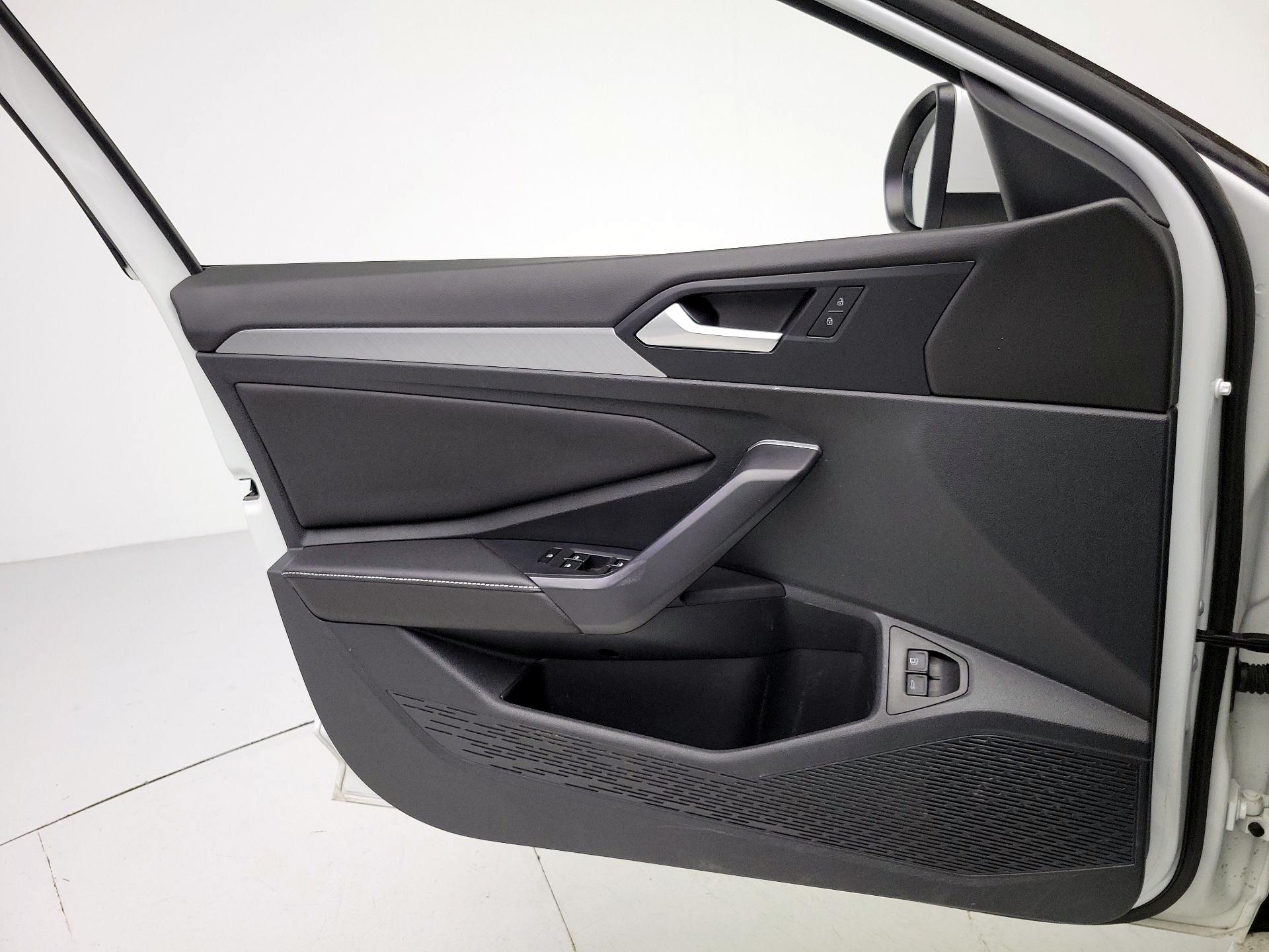 Thumbnail: 2024 Volkswagen Jetta - 12