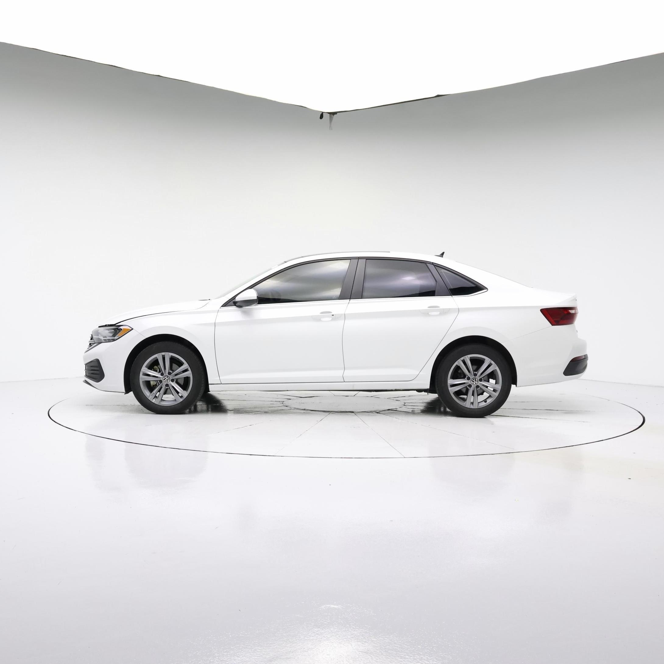 Thumbnail: 2024 Volkswagen Jetta - 3