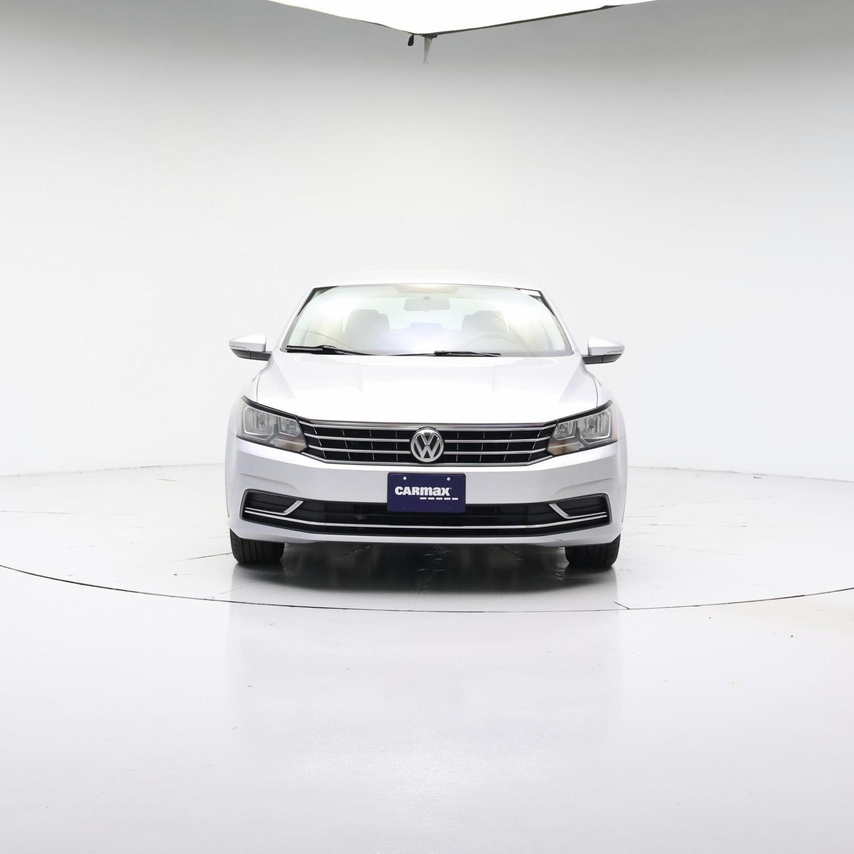 Thumbnail: 2017 Volkswagen Passat - 5