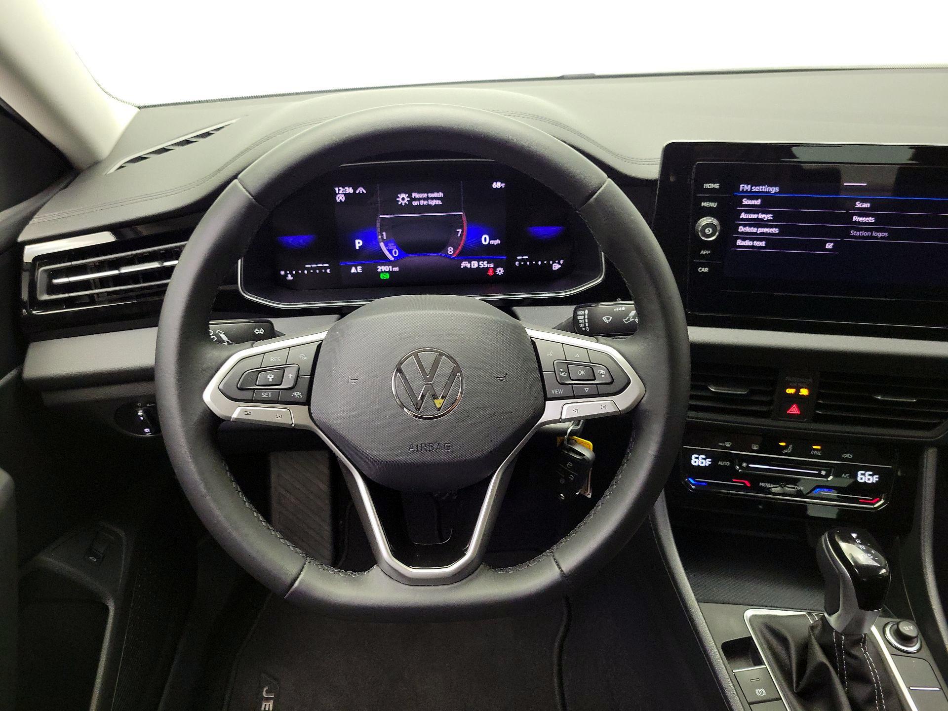 Thumbnail: 2025 Volkswagen Jetta - 10