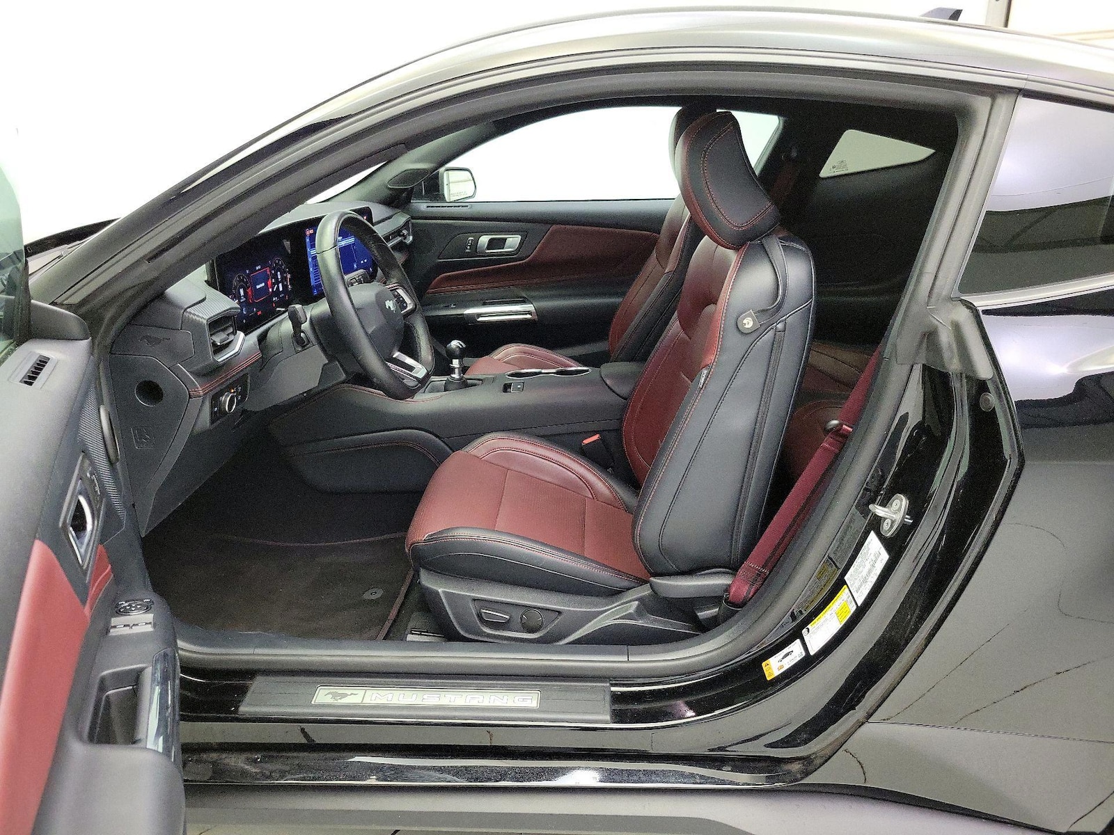 2024 Ford Mustang GT Premium - Photo 12