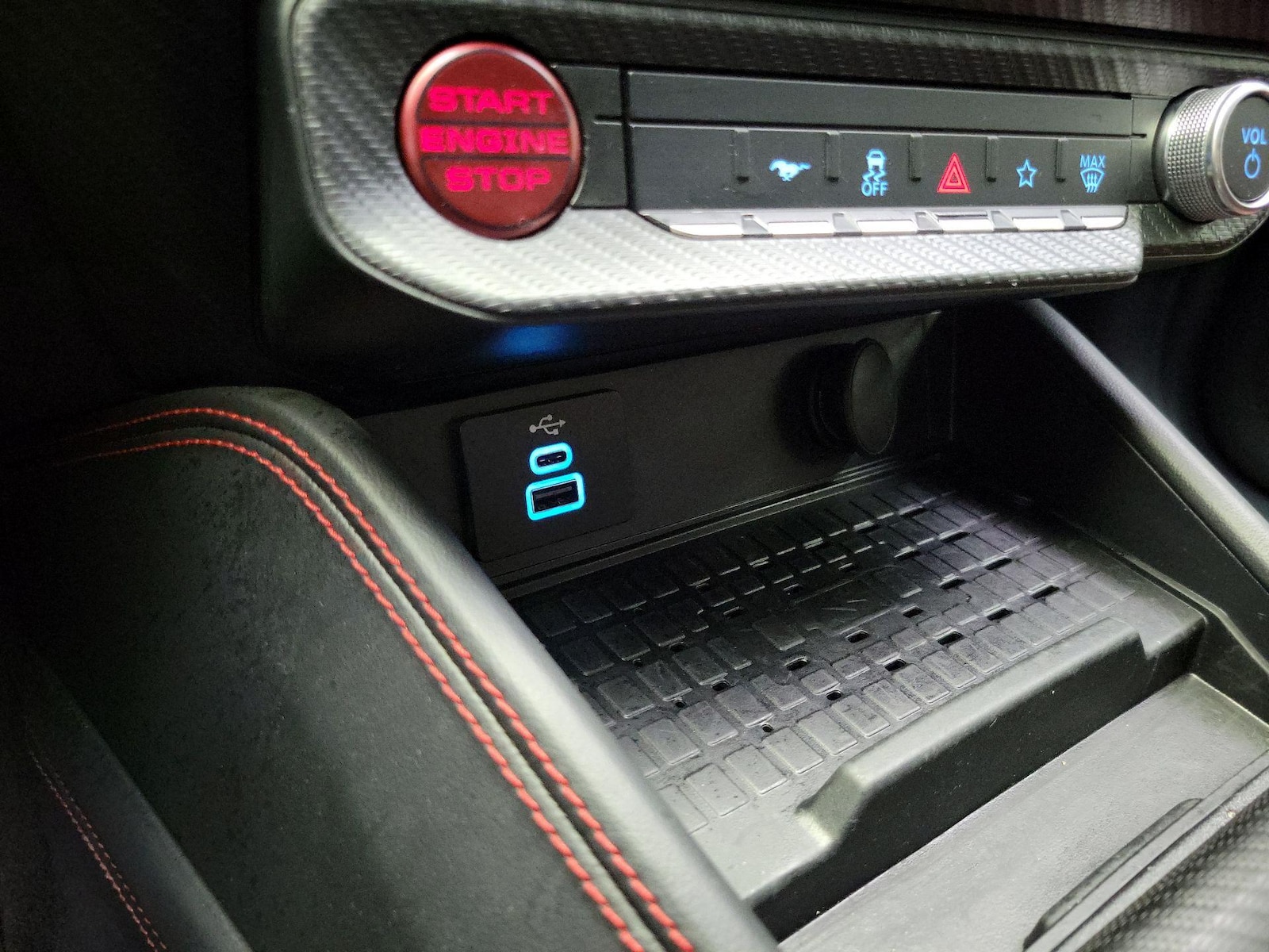 2024 Ford Mustang GT Premium - Photo 20