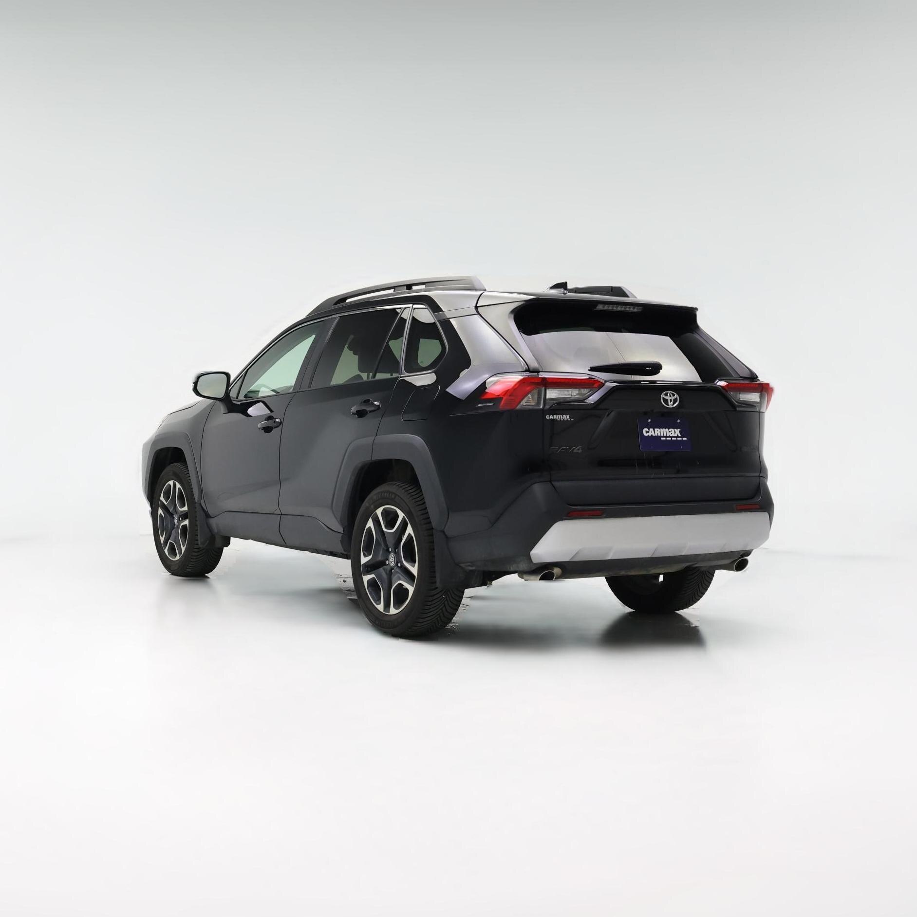Thumbnail: 2019 Toyota RAV4 - 1