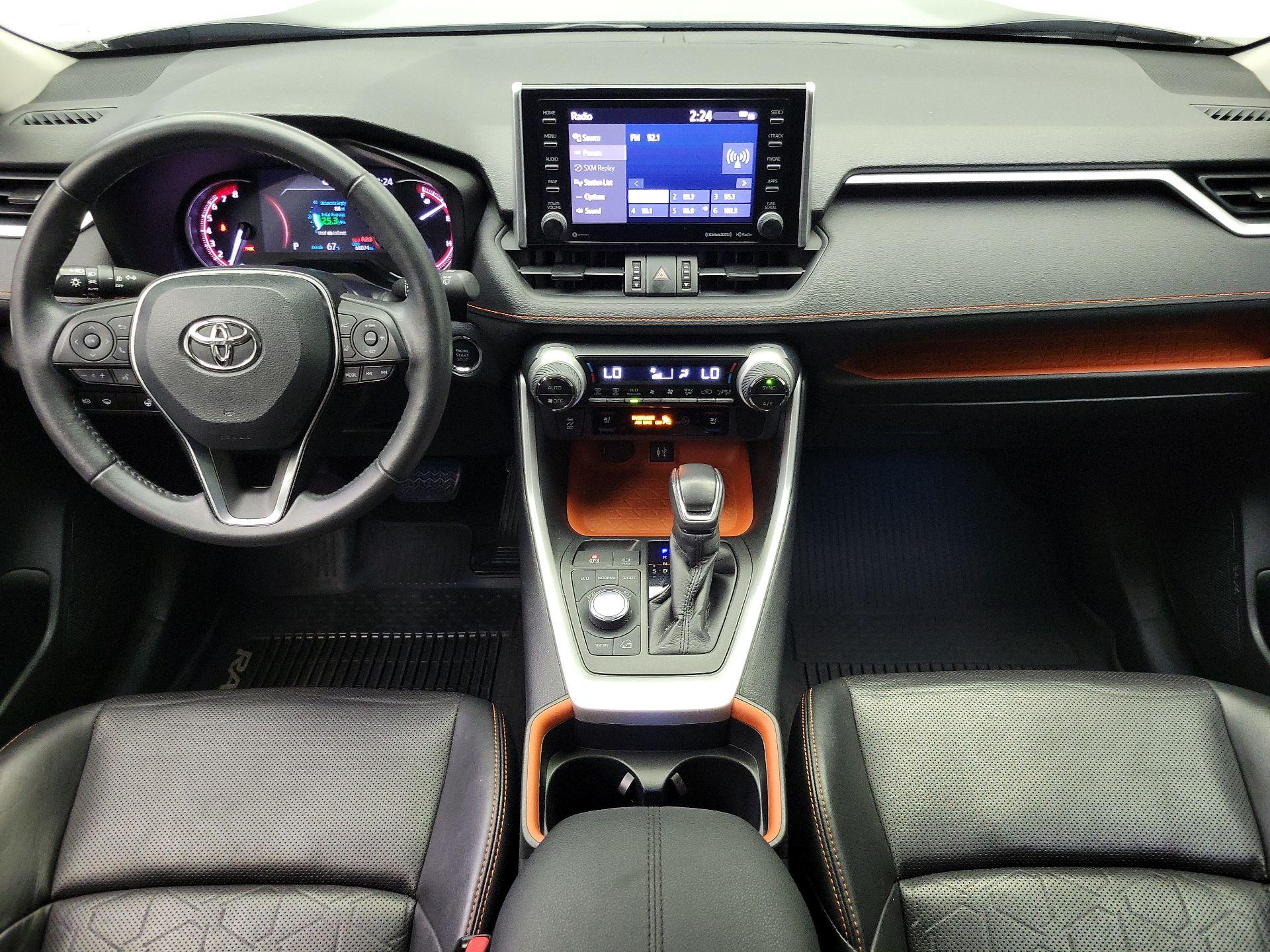 Thumbnail: 2019 Toyota RAV4 - 9